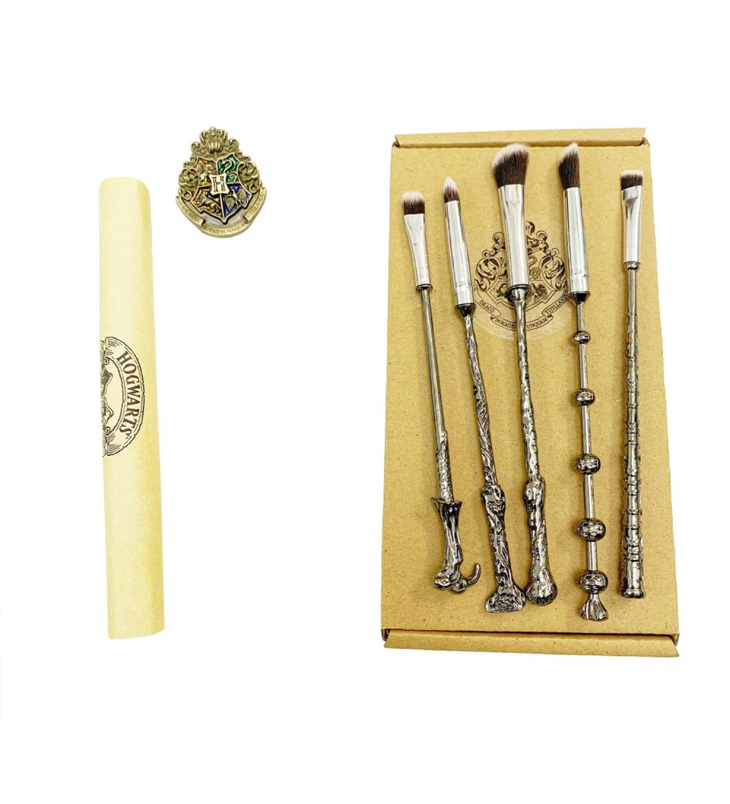 Queene 5-Part Magic Make-Up Brush Set - Foundation Rouge Concealer & Eyebrow Powder - Gift Box with Hogwarts Seal - International Shipping Available - Buy Online on GoSupps.com