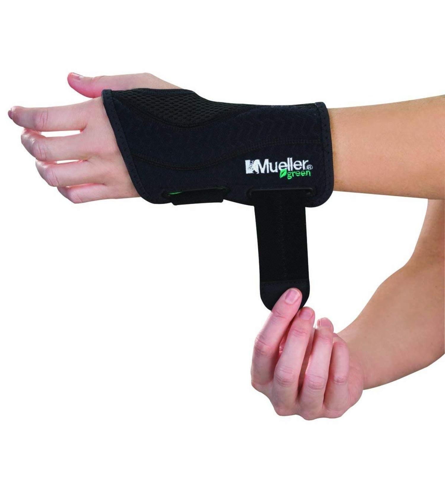 Mueller Green Fitted Wrist Brace  Right  SM/MED SM/MED Right