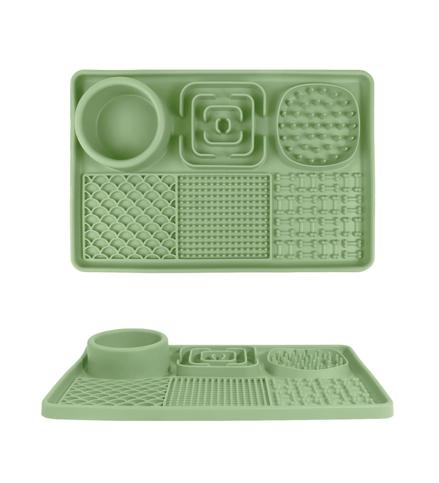 Shop Aodaliy XL Silicone Slip Mat for Dogs & Cats | BPA-Free Leak Mat for Grooming - Ideal for Showers & Brushing - Buy Online on GoSupps.com