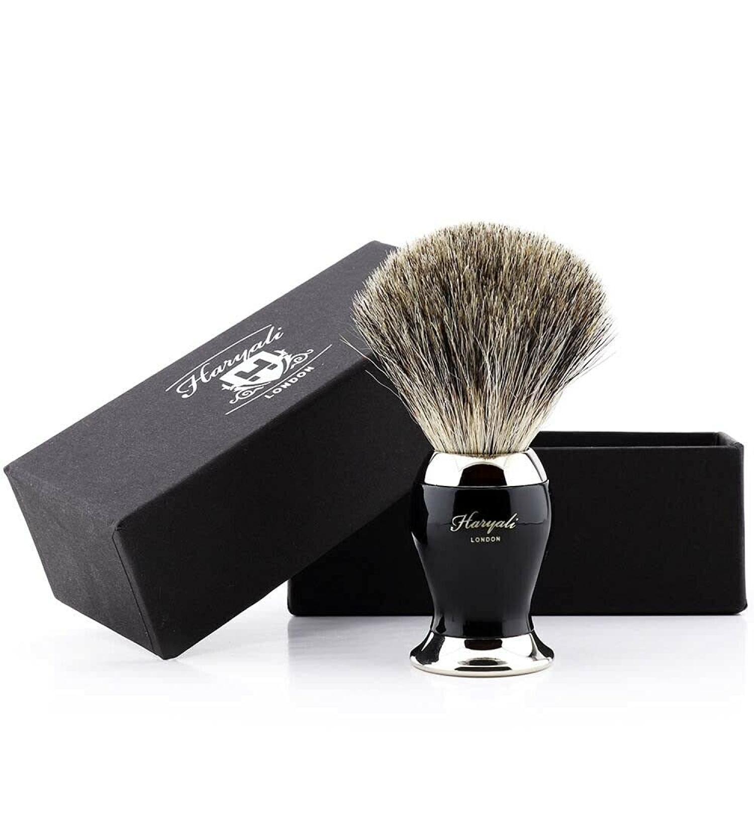 Razor brush with travel case luxurious brushes removes gently dirt dead skin and reduces blemishes gift idea for men |Creates the best shaving foam