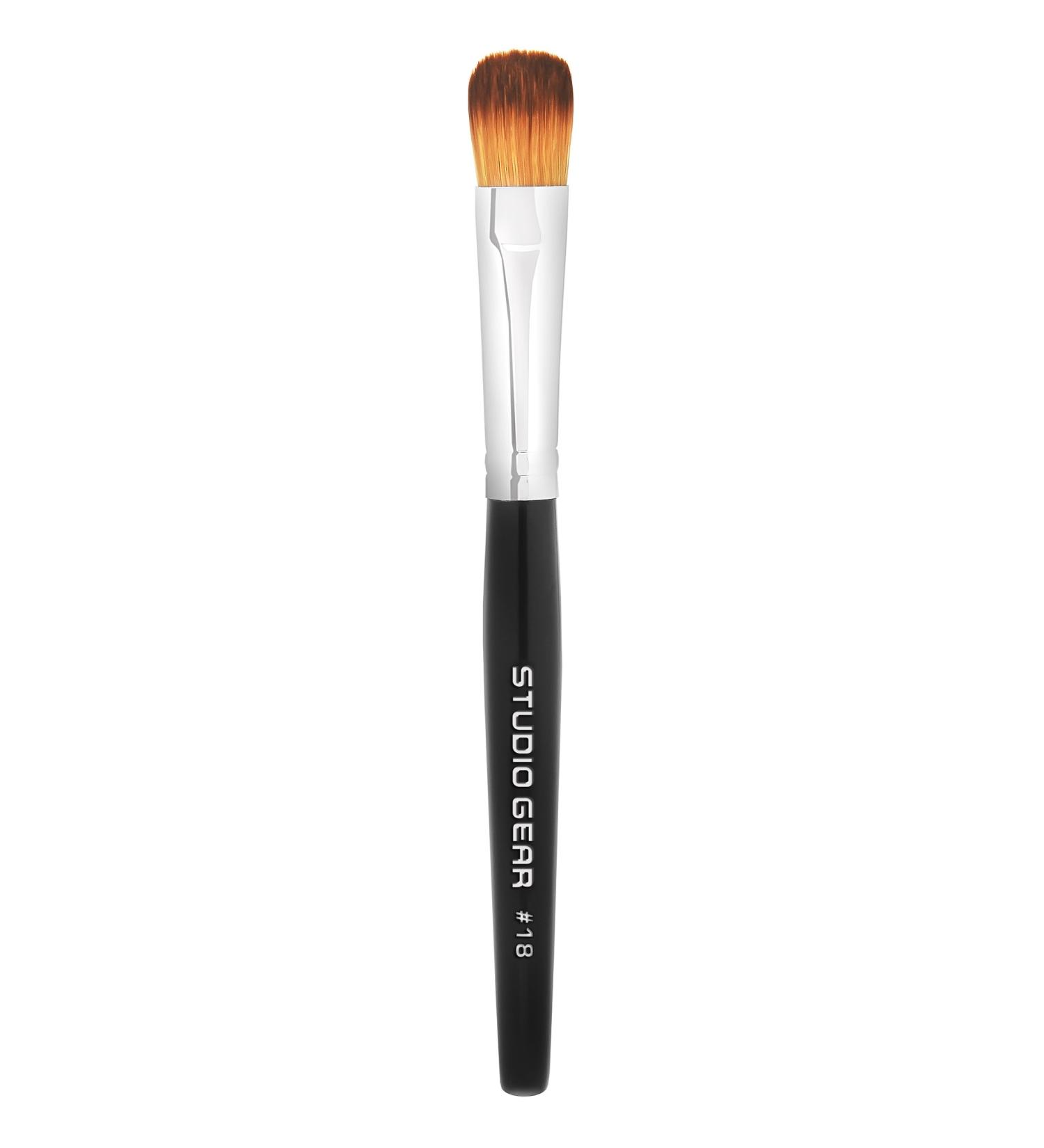No. 18 Concealer Brush 0.4 Ounce
