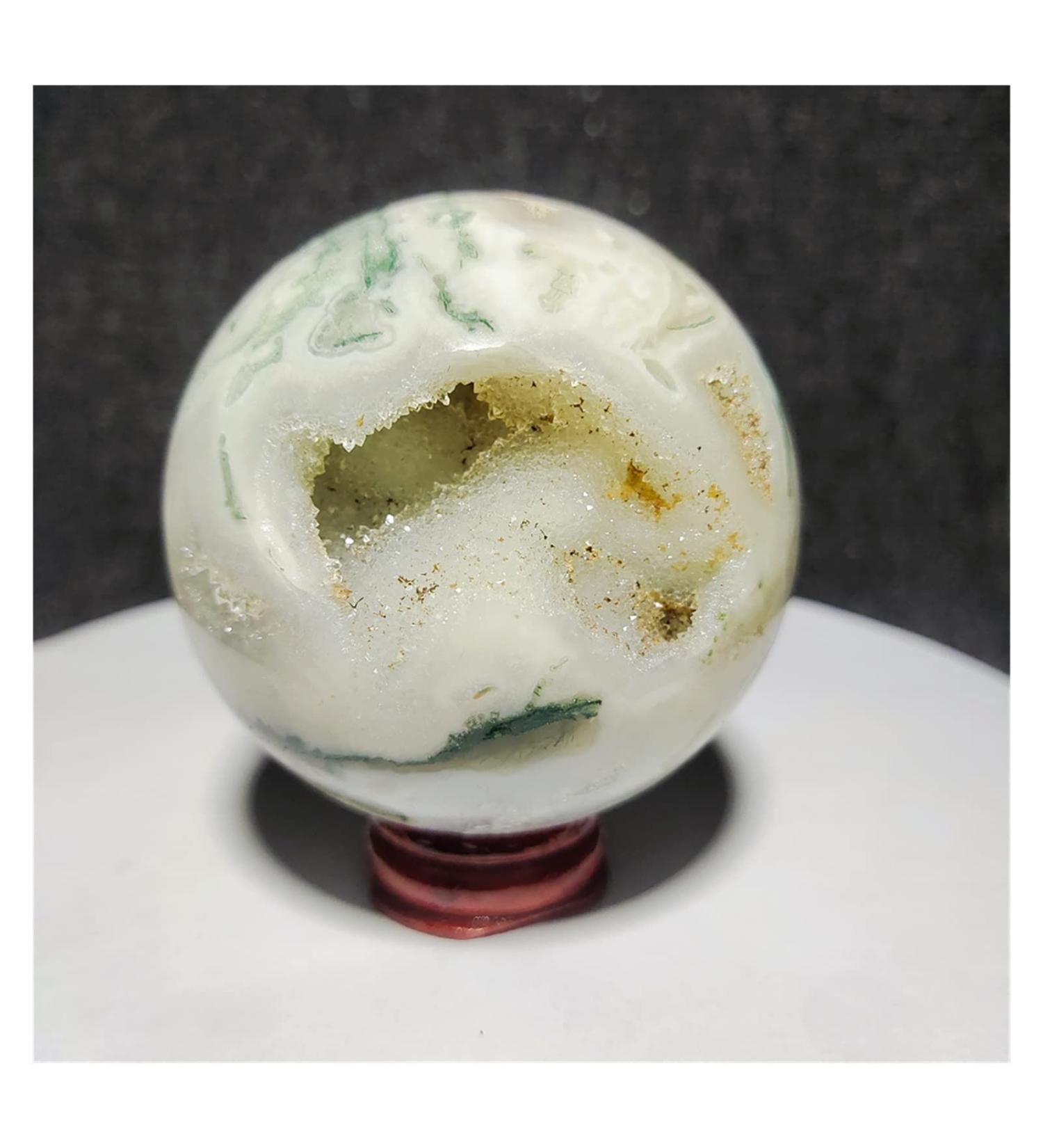 Natural Crystal Rough Natural Sphere Natural Crystal Cave Moss Aquatic Agate Ball Quartz Polished Gem Feng Shui Reiki Home Decoration 1pc 500-520g - Buy Online on GoSupps.com