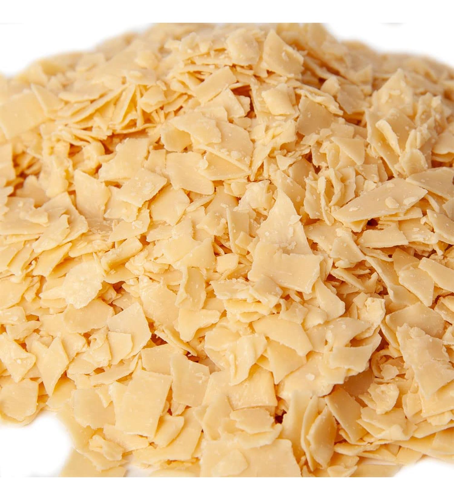 Maison du Savon de Marseille - Natural Laundry Soap Flakes with Vegetable Oil - Vegan Friendly - Multipurpose - 2kg - Buy Online on GoSupps.com