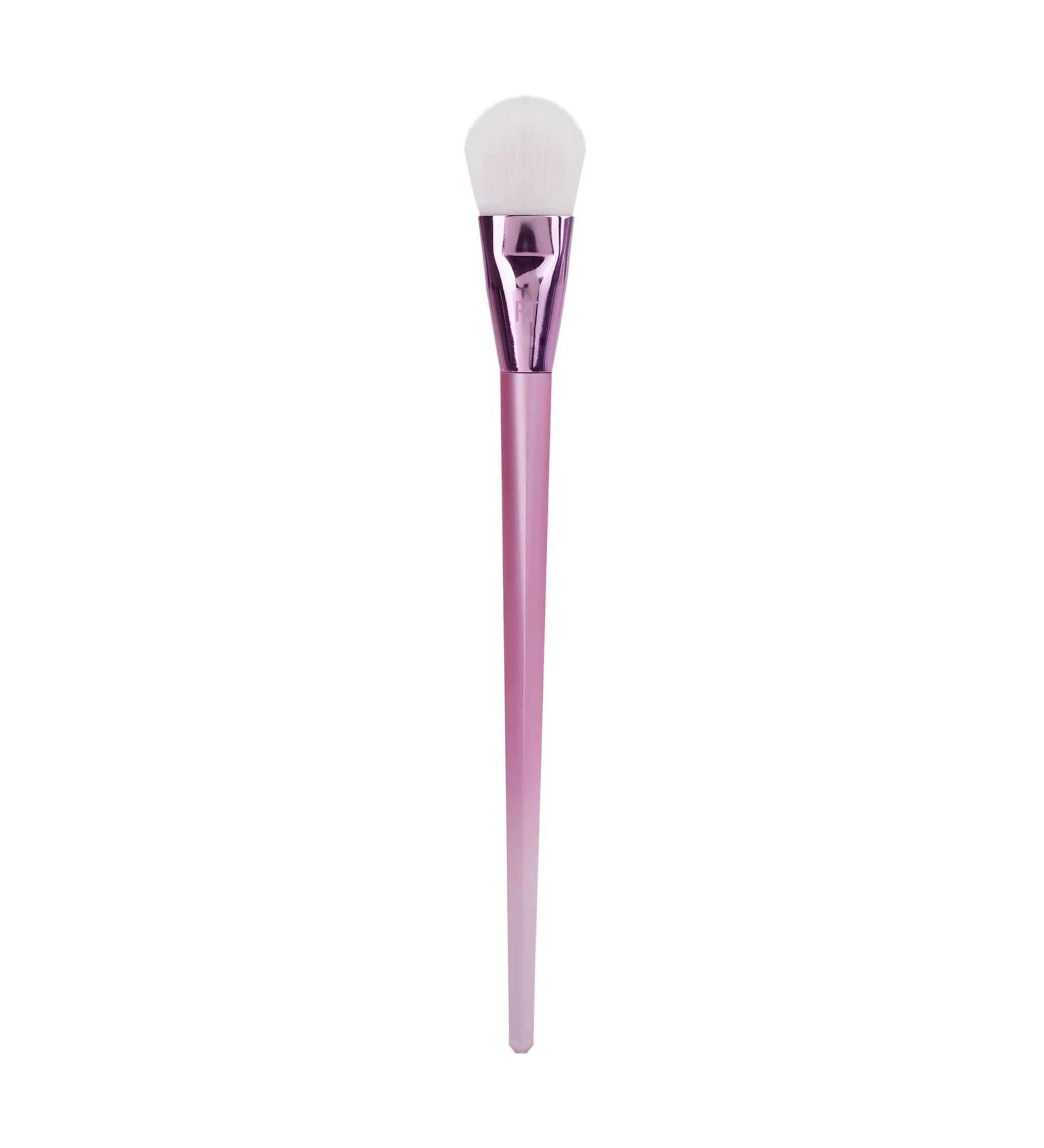 Real Techniques Cashmere Dreams Concealer Brush - 021 | Best International Shipping & Quality Makeup Tools - Buy Online on GoSupps.com