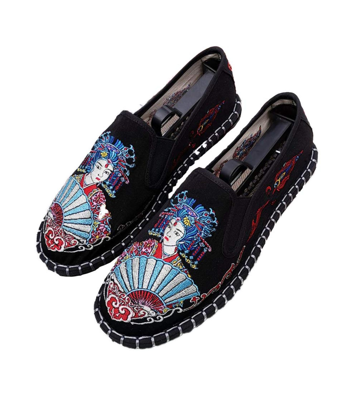Old Beijing Embroidered Unisex Kung Fu Tai Chi Shoes - Black Rubber Sole Size 41 EU | International Shipping Available - Buy Online on GoSupps.com