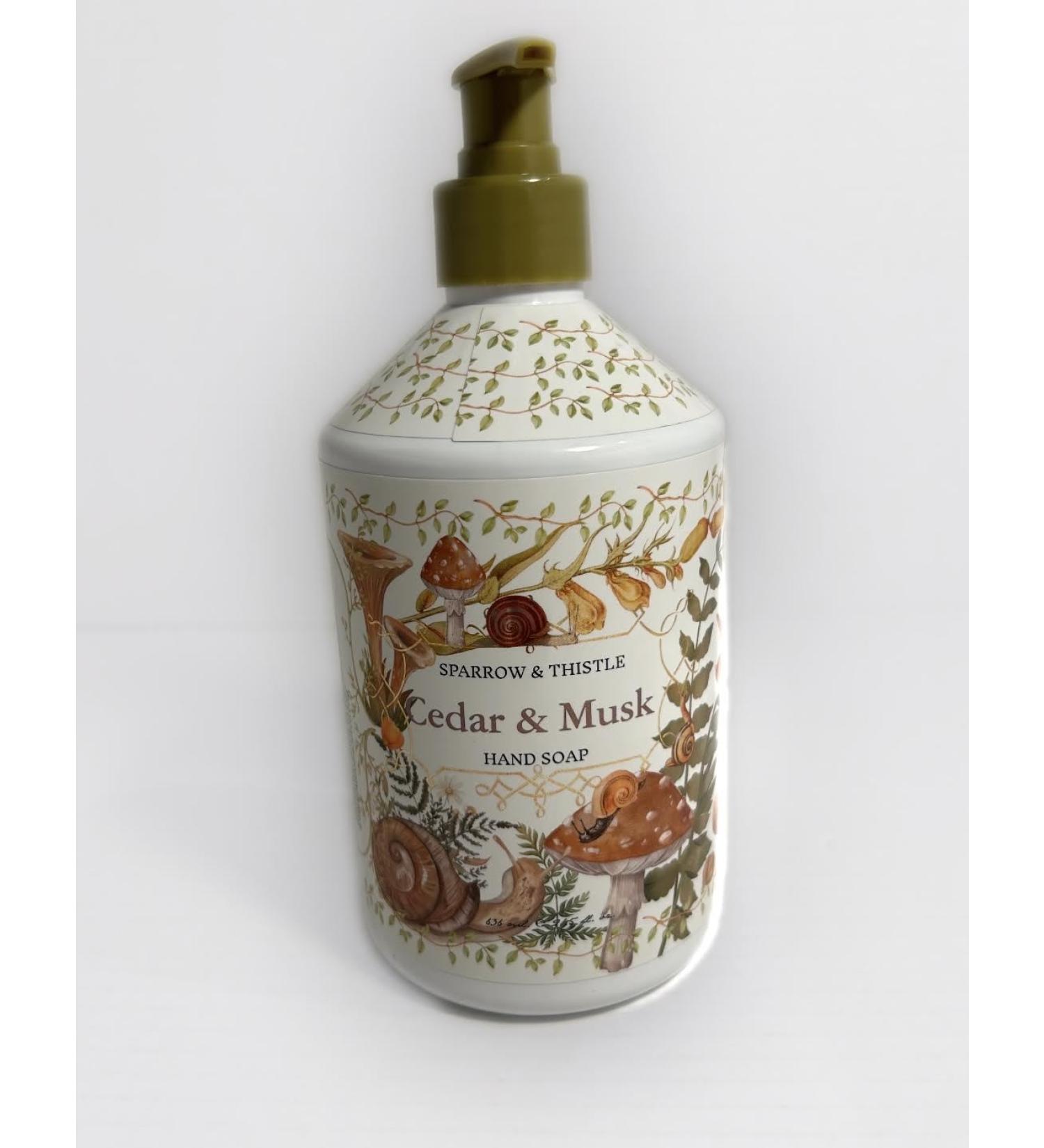 CEDAR & MUSK HAND SOAP 636 ML./ 21.5FL.OZ. (PACK OF 1)