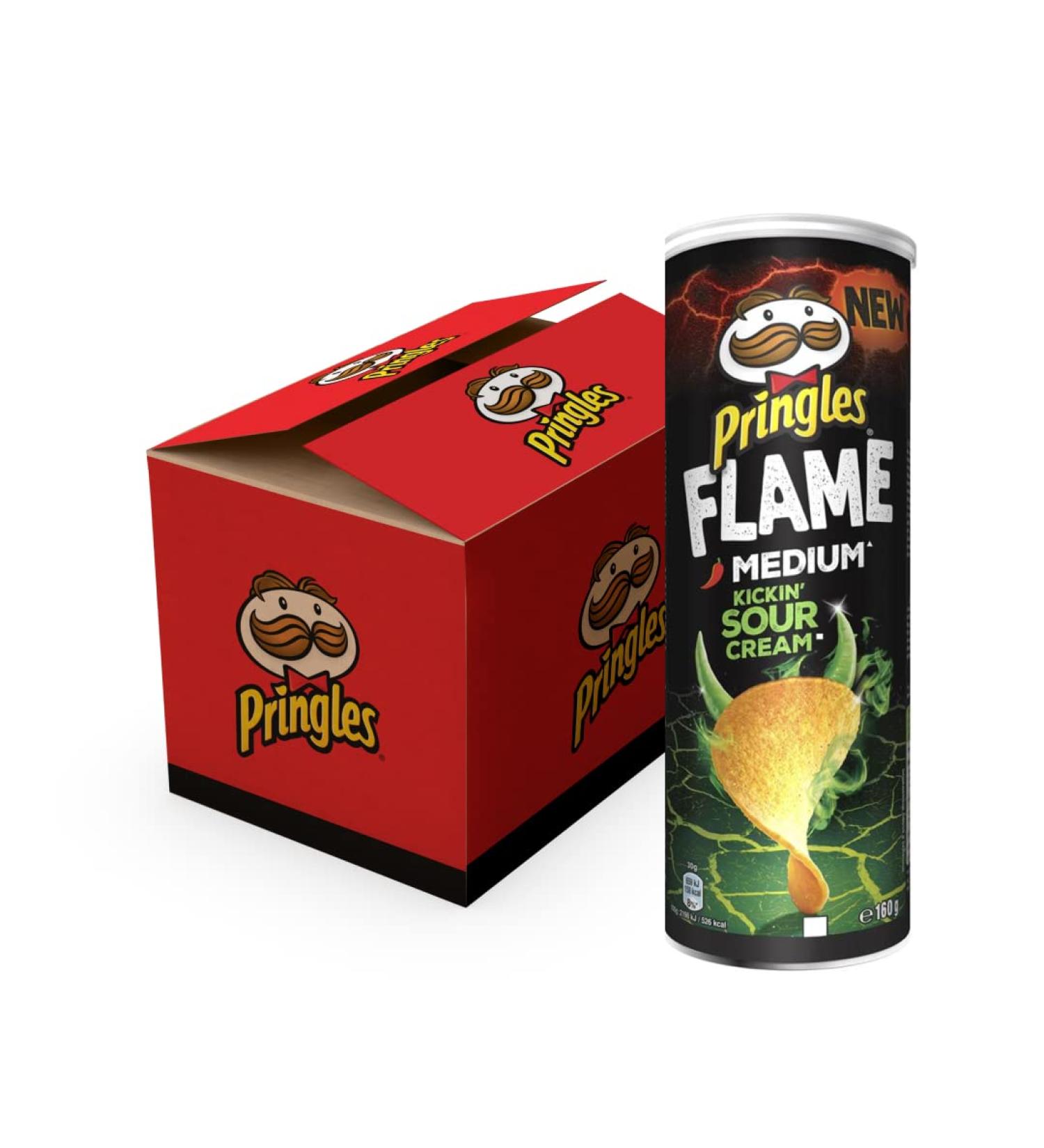 Pringles Flame Medium Kickin Sour Cream Flavor 160 gr - tray 9 stuks