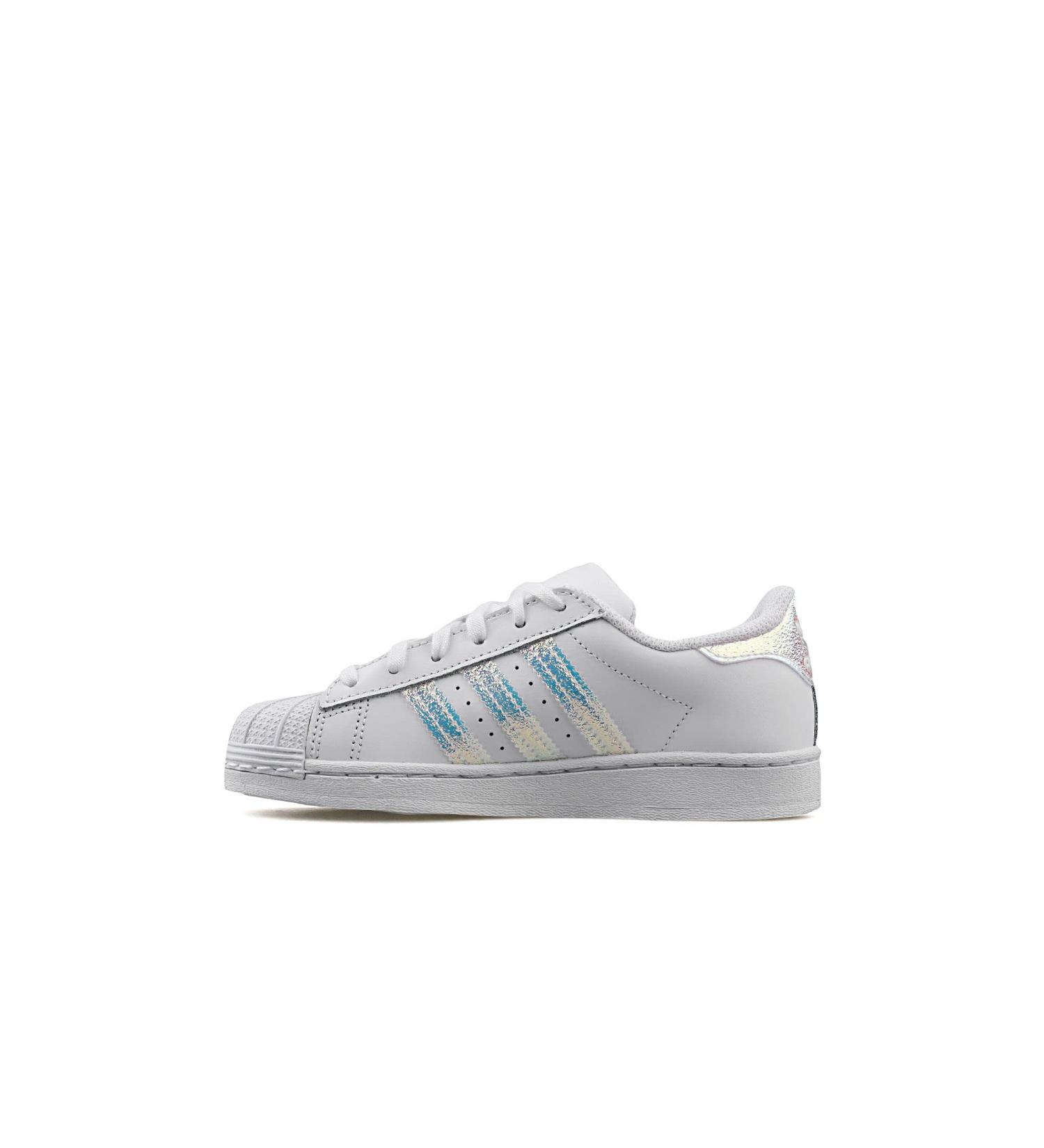 Shop adidas Originals Superstar Unisex-Kids Sneakers - 28 EU - Ftwr White - International Shipping Available - Buy Online on GoSupps.com