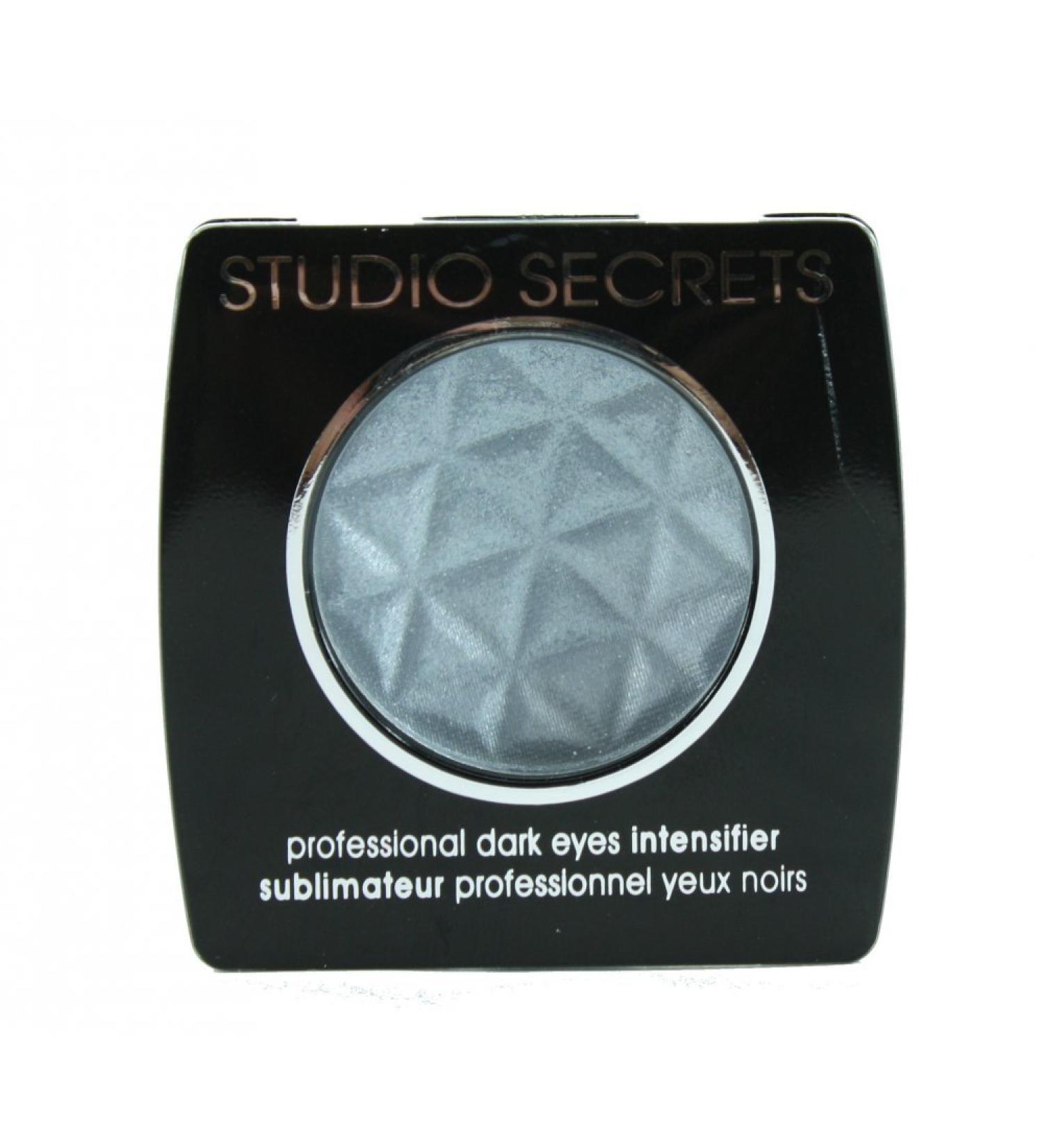 L'Oreal Paris L'Or al Studio Secrets Eye Shadow N 650 Sky Blue with Black Eyes