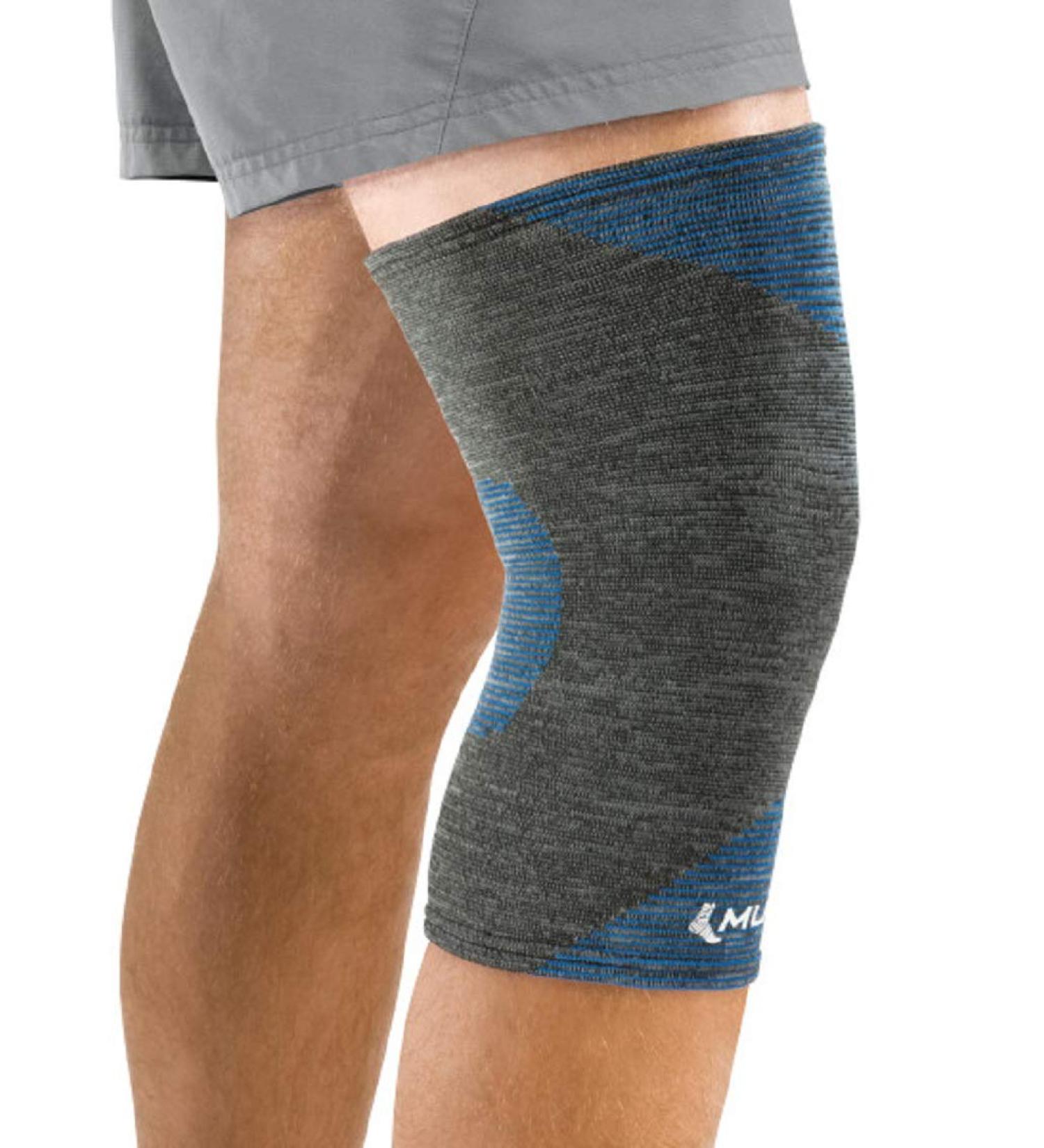 Mueller FIR (Far Infrared) 4-Way Stretch Knee Support Black Large/X-Large (20.0 - 22.0 in)