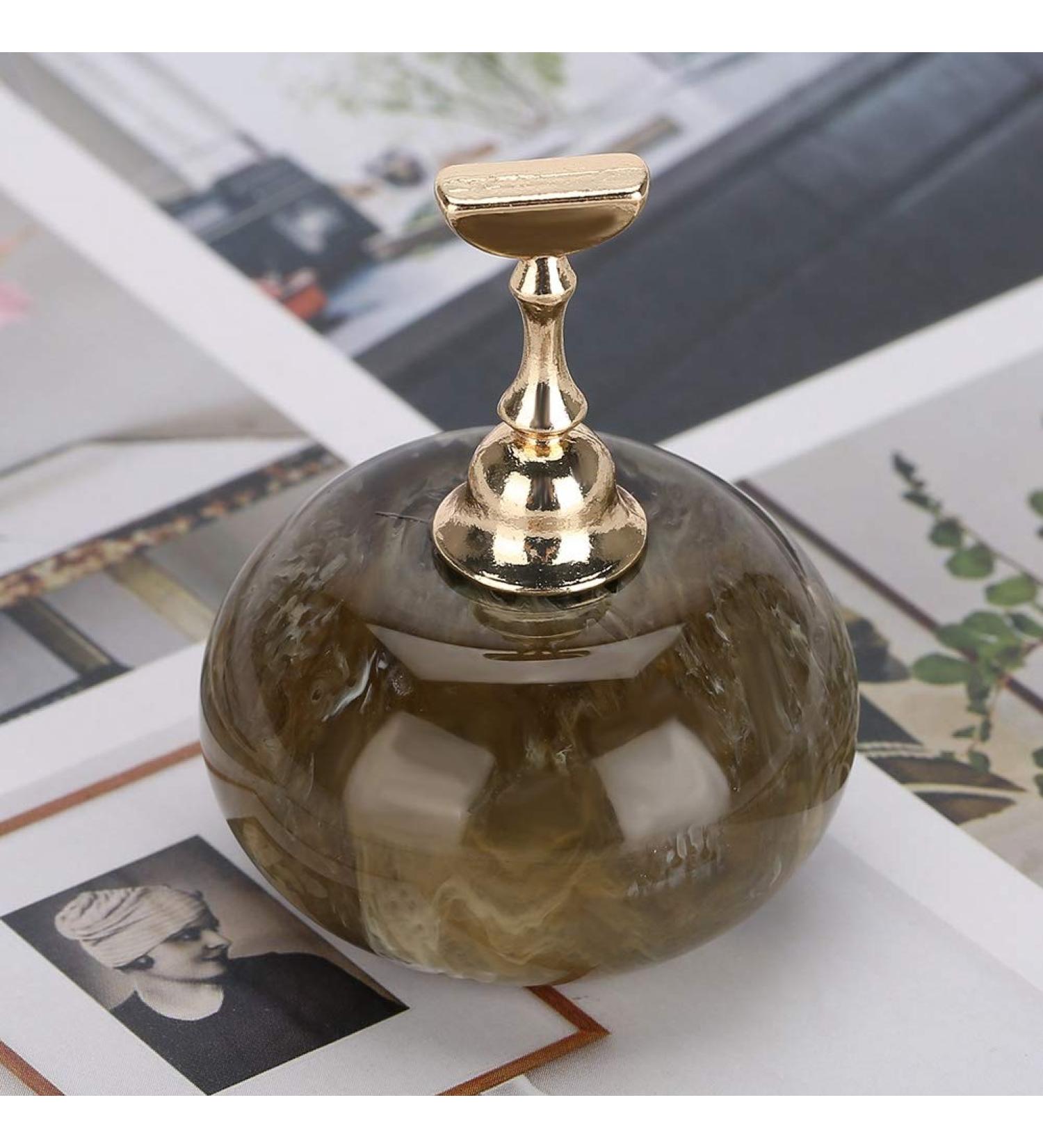 Nail Stand For Press Ons Nail Practice Stand Nail Holder For Painting Nails Magnetic Golden Base Nail Tips Holders Fingernail Display Stands For DIY Nail Art Practicing Manicure - Buy Online on GoSupps.com