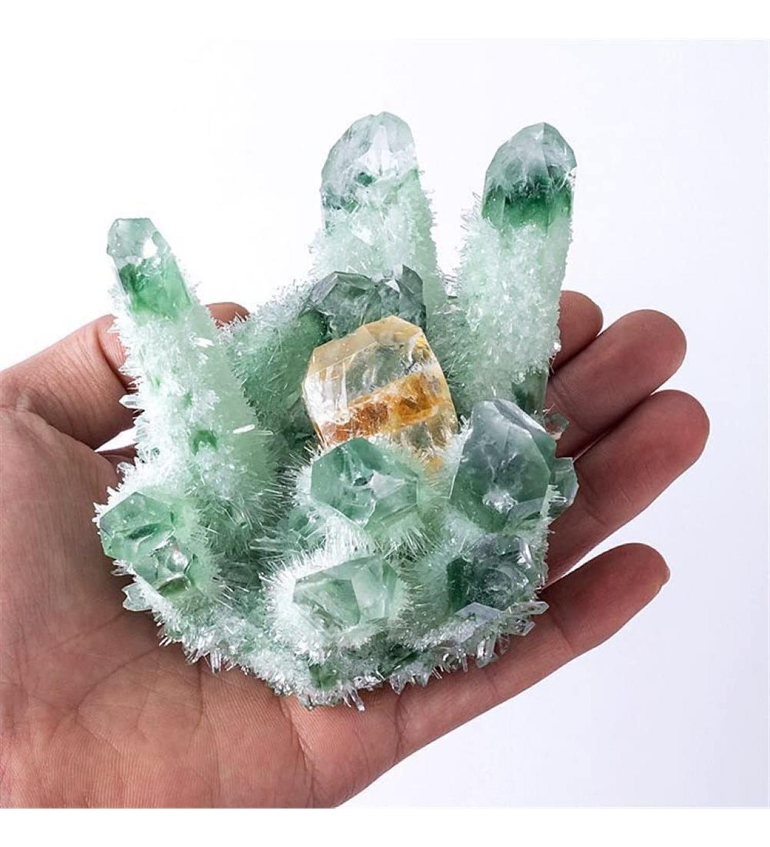 Natural Crystal Cluster Rock Quartz Minerals Rough Stone Stones Home Decoration 500-650g Suitable for Furniture Decoration Full of Texture (Color : Green) - Buy Online on GoSupps.com