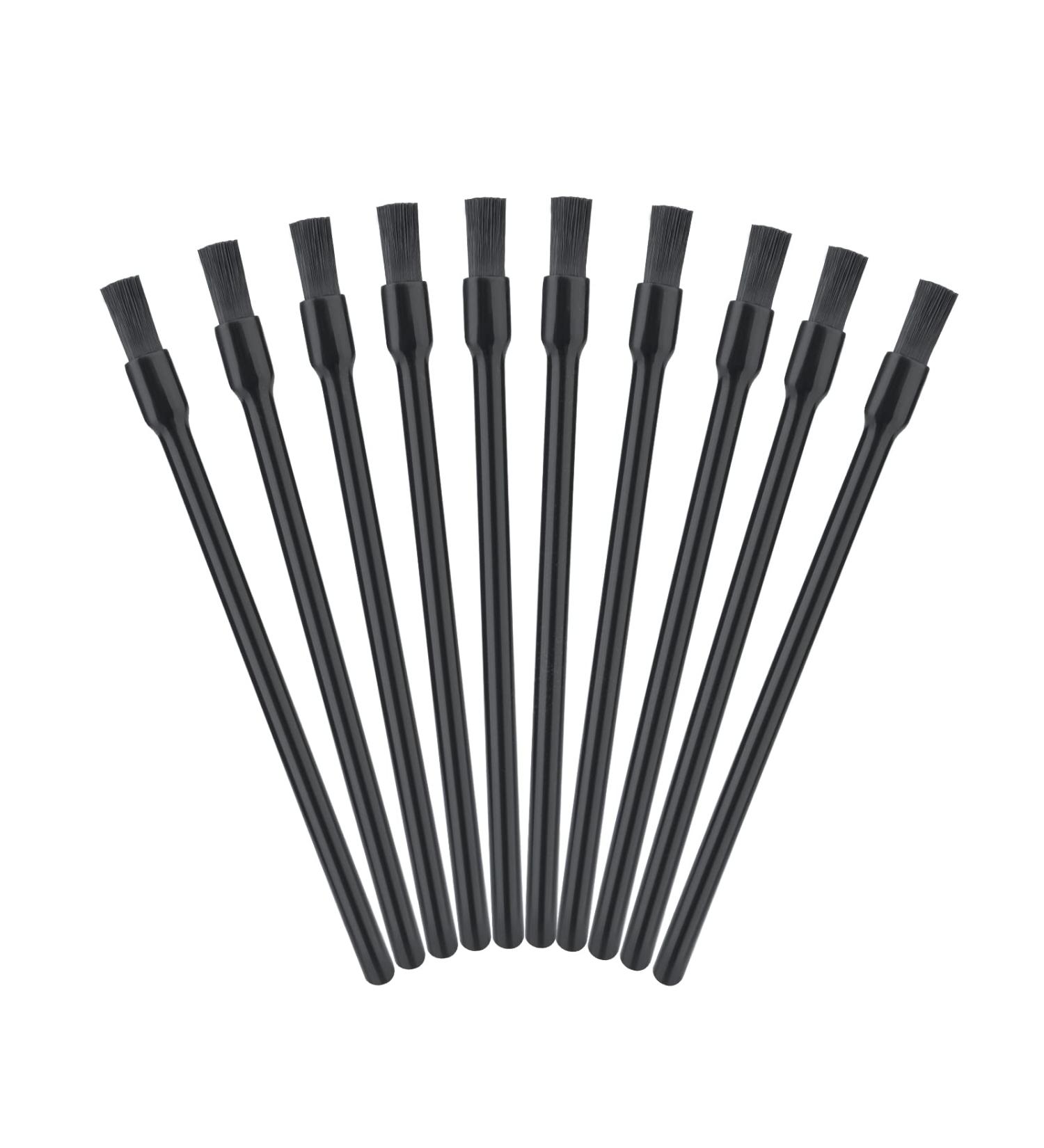 GCQQ 100PCS Disposable Lip Brushes Lipstick Applicators - Black Lip Gloss Cosmetic Wands - Nail Polish Brushes Make Up Tool Kits for Lip Oil Balm - Buy Online on GoSupps.com