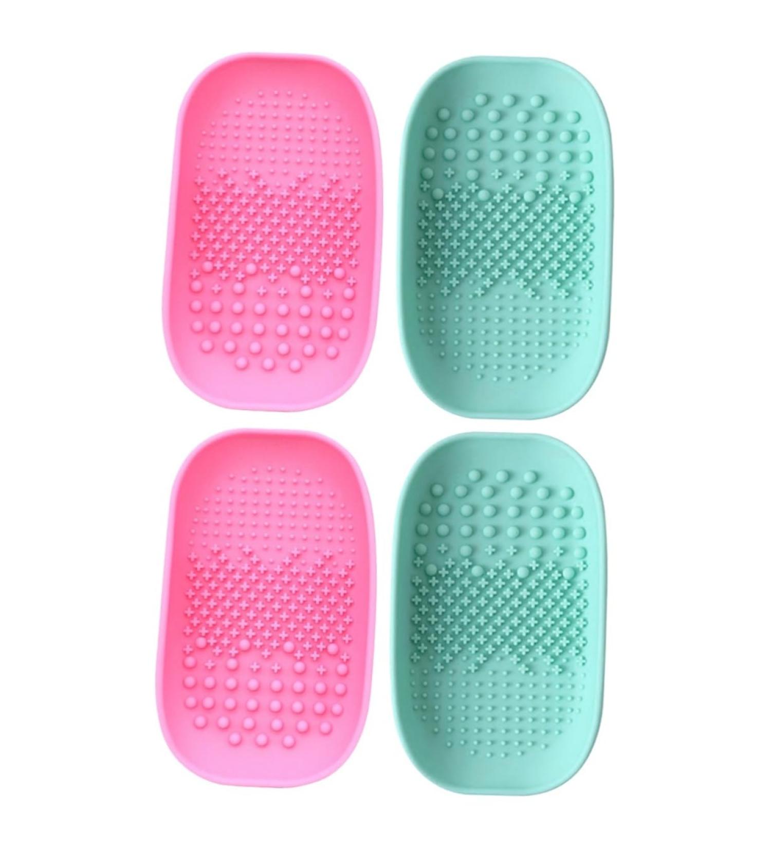 FRCOLOR Set of 4 Makeup Brush Exfoliating Pad Makeup Cleaning Mat Makeup Brush Washer Cleaning Mat for Makeup Brush Keychain Comb Makeup Box Silica Gel Cleaner Portable - Buy Online on GoSupps.com