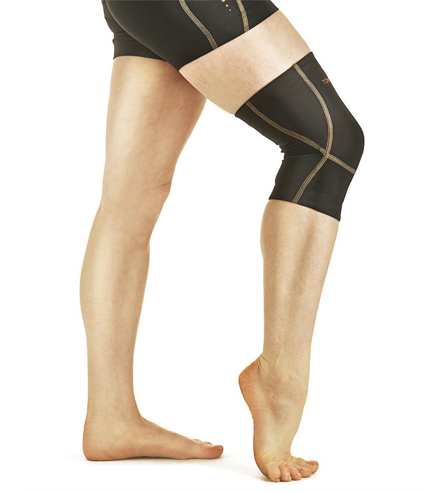 Buy Tommie Copper Women's Performance Triumph Knee Sleeve - Black Large | International Shipping Available - Buy Online on GoSupps.com
