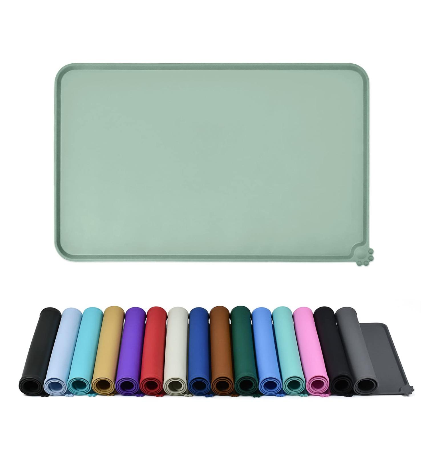 Reopet Silicone Pet Feed Mats - Waterproof Dog & Cat Space Mats with Elevated Edges - Sizes 47x30 cm (1-Pack) - Optimal for Mess-Free Feeding - Buy Online on GoSupps.com