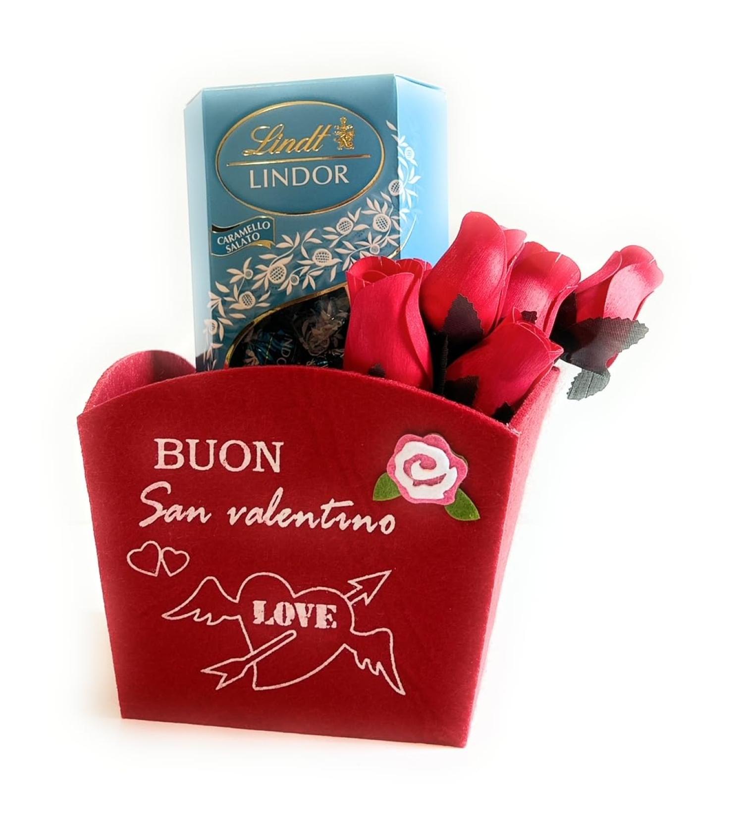 Lindt Lindor Valentine's Day Gift 2023 - Gift Box + 200g Lindor Milk + Wooden Roses + Glass Souvenir with 3D Engraving Rome (Lindor Milk) - Buy Online on GoSupps.com