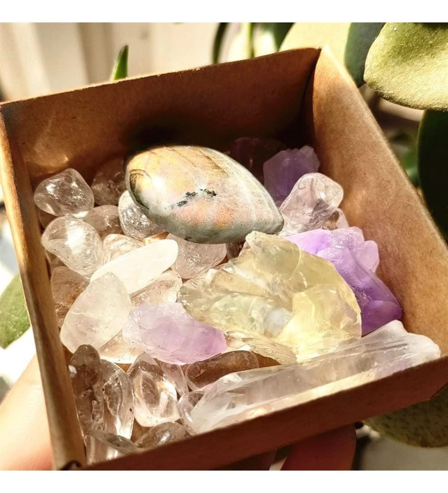 Specimen Natural Citrine Quartz Crystal Labradorite Palm Stone Mini Amethyst Cluster Clear Crystal Chips Tumble Stone Crystal specimeStone Stone Crystal Reiki - Buy Online on GoSupps.com