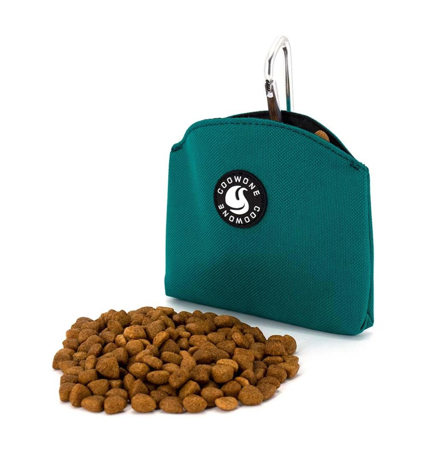 COOWONE Treat Bag with Magnetic Opening for Puppy Treat Snack Bags Dog Treat Carrier Holder with Clip (Green)