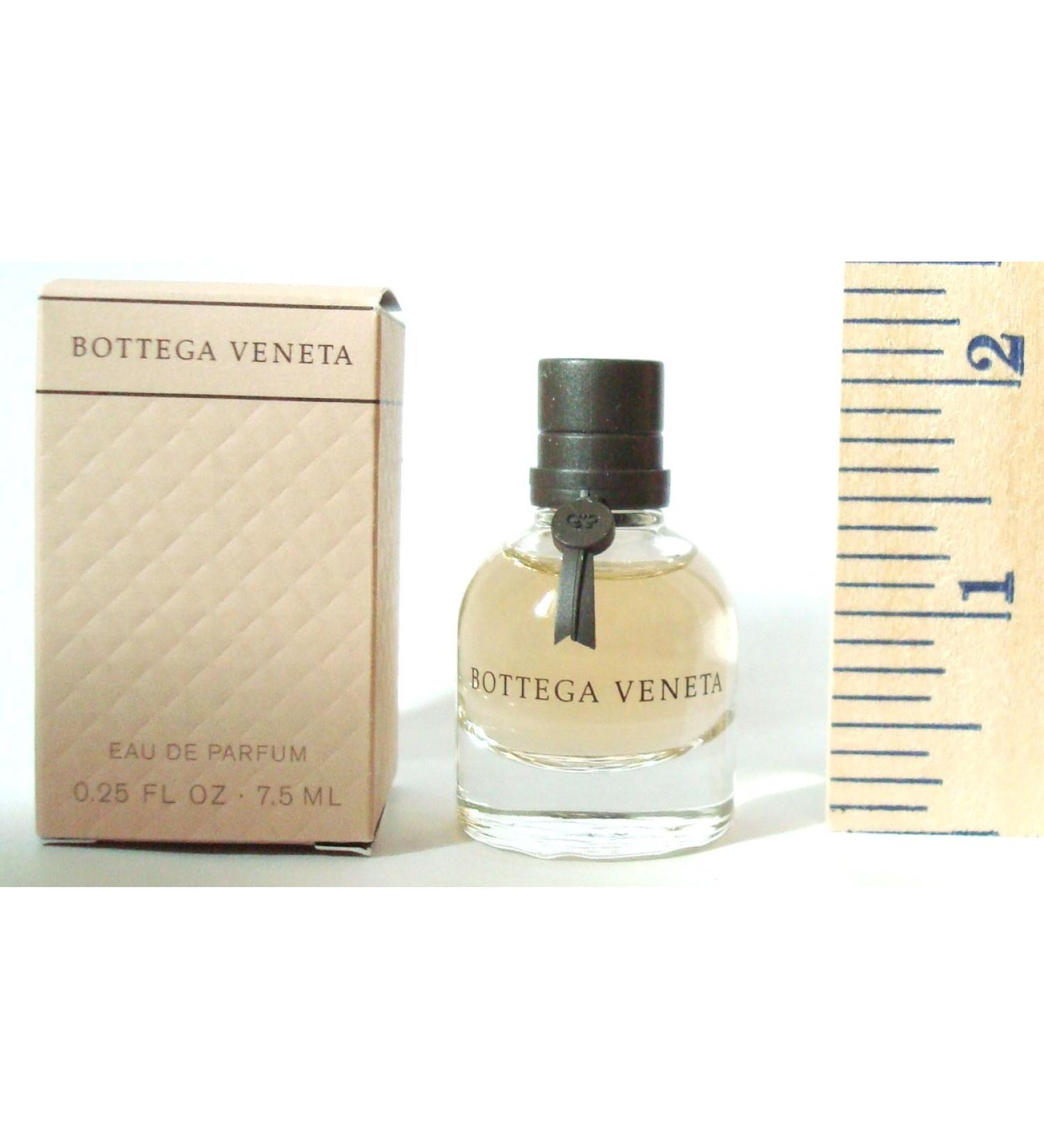 Bottega Veneta Eau de Parfum 25 oz (DLX miniature) 0.25 Fl Oz (Pack of 1)