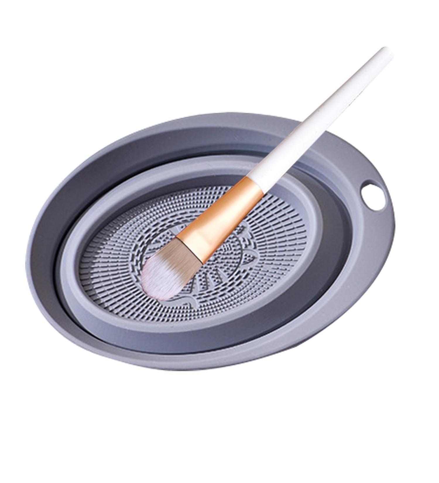 EviKoo Silicone Cleaning Mat - Cosmetic Makeup Brush Cleaner Bowl - Portable Cosmetic Make Up Brush Cleaning Scrubber for Makeup Eggs Brushes Grey - Buy Online on GoSupps.com