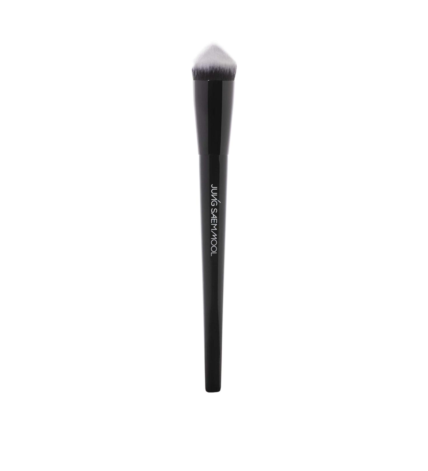 JUNGSAEMMOOL Masterclass Foundation Brush | Official Makeup Artist Brand | Synthetic Angled Brush for Flawless Application - Buy Internationally - Buy Online on GoSupps.com