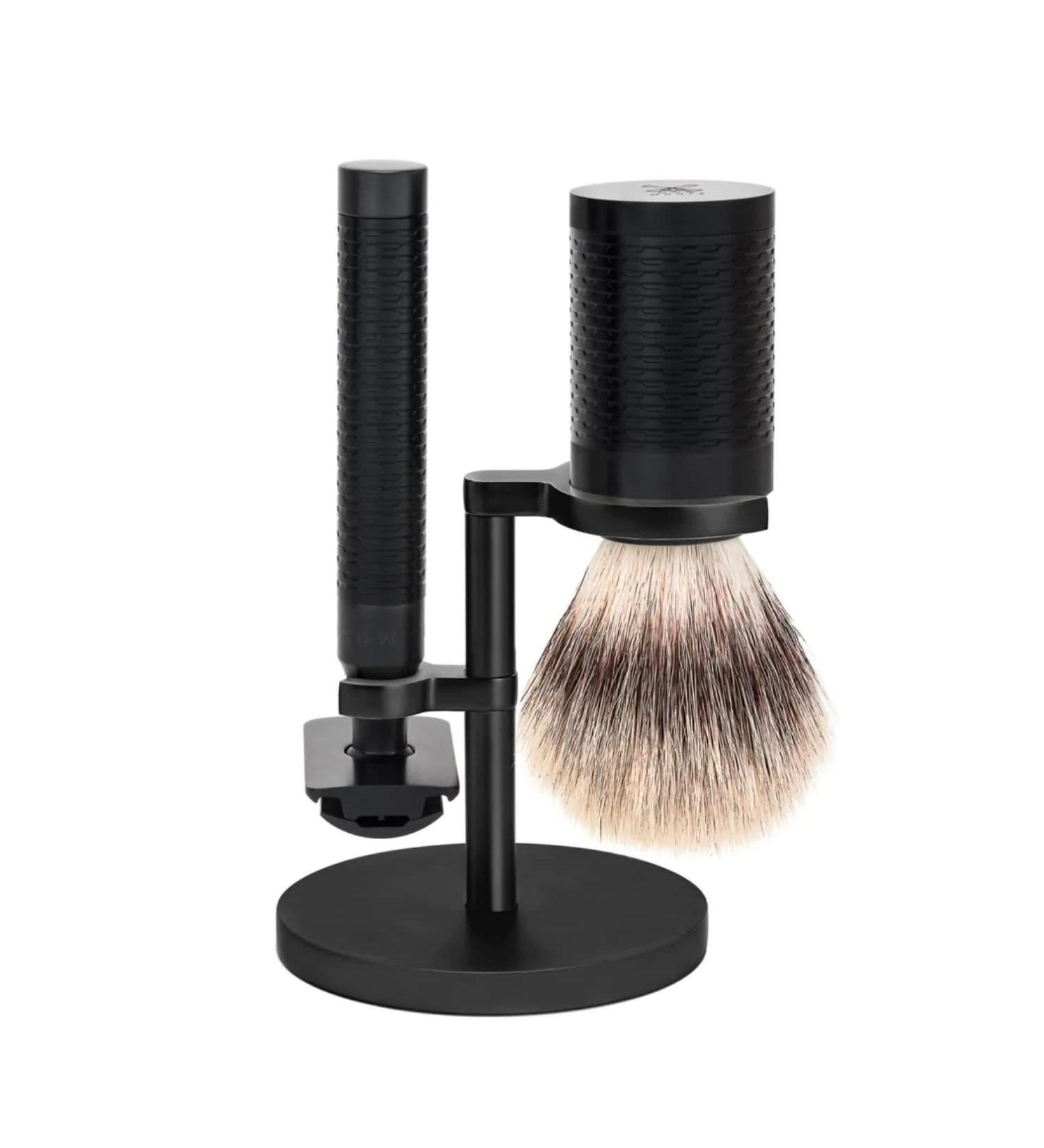 M hle Rocca Razor Set - Silvertip Fibre Brush & Matt Black Stainless Steel Holder - Vegan DLC Coating - International Shipping - Buy Online on GoSupps.com