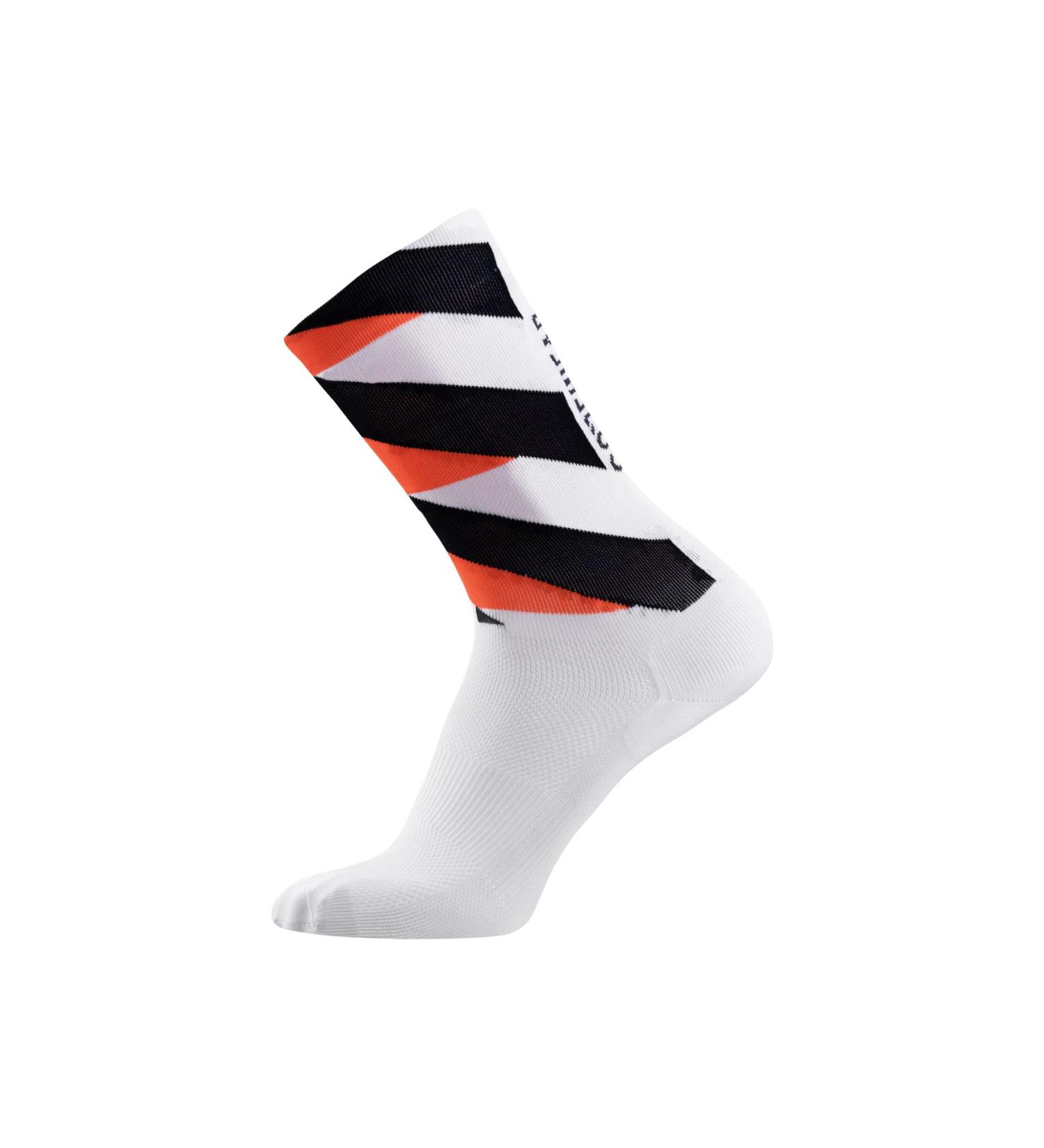 GORE WEAR Unisex Essential Signal Socks (1 Pack) - Size 44-46 - White/Fireball - International Shipping Available - Buy Online on GoSupps.com