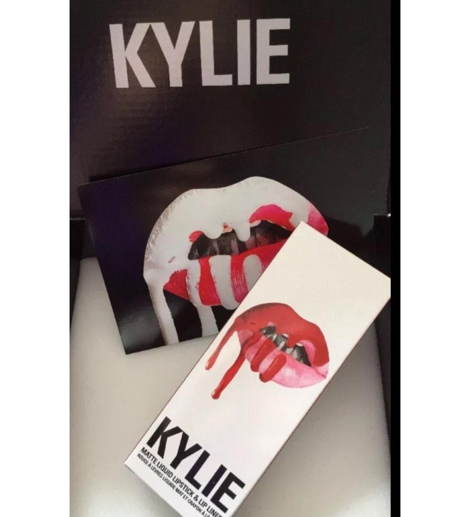 In Hand Kylie Jenner Lip Kit 22 Matte Liquid Lipstick And Lipliner New by Kylie