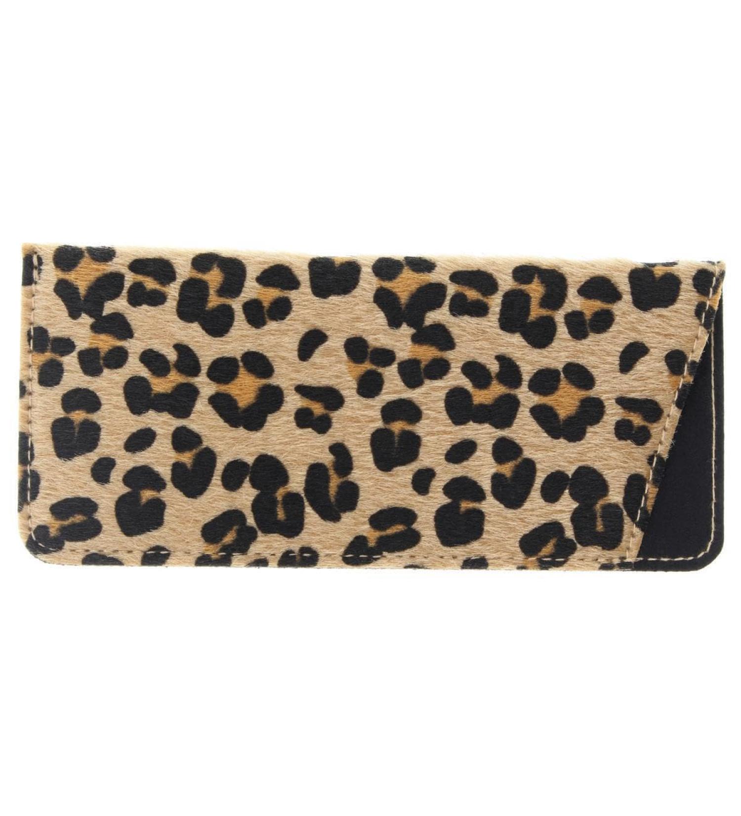 Paule & Knopf Stylish Kenya slip case with leopard print in fur look in beige