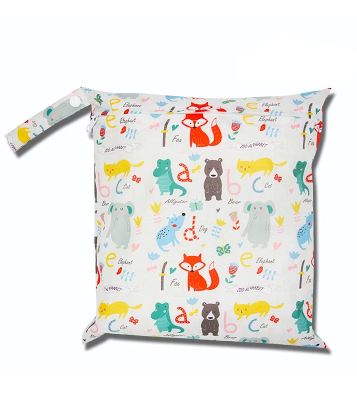 Buy Egurs Wetbag Waterproof Reusable Diaper Bag - White Zoo | Nappy Bag M 30x28cm - International Shipping Available - Buy Online on GoSupps.com