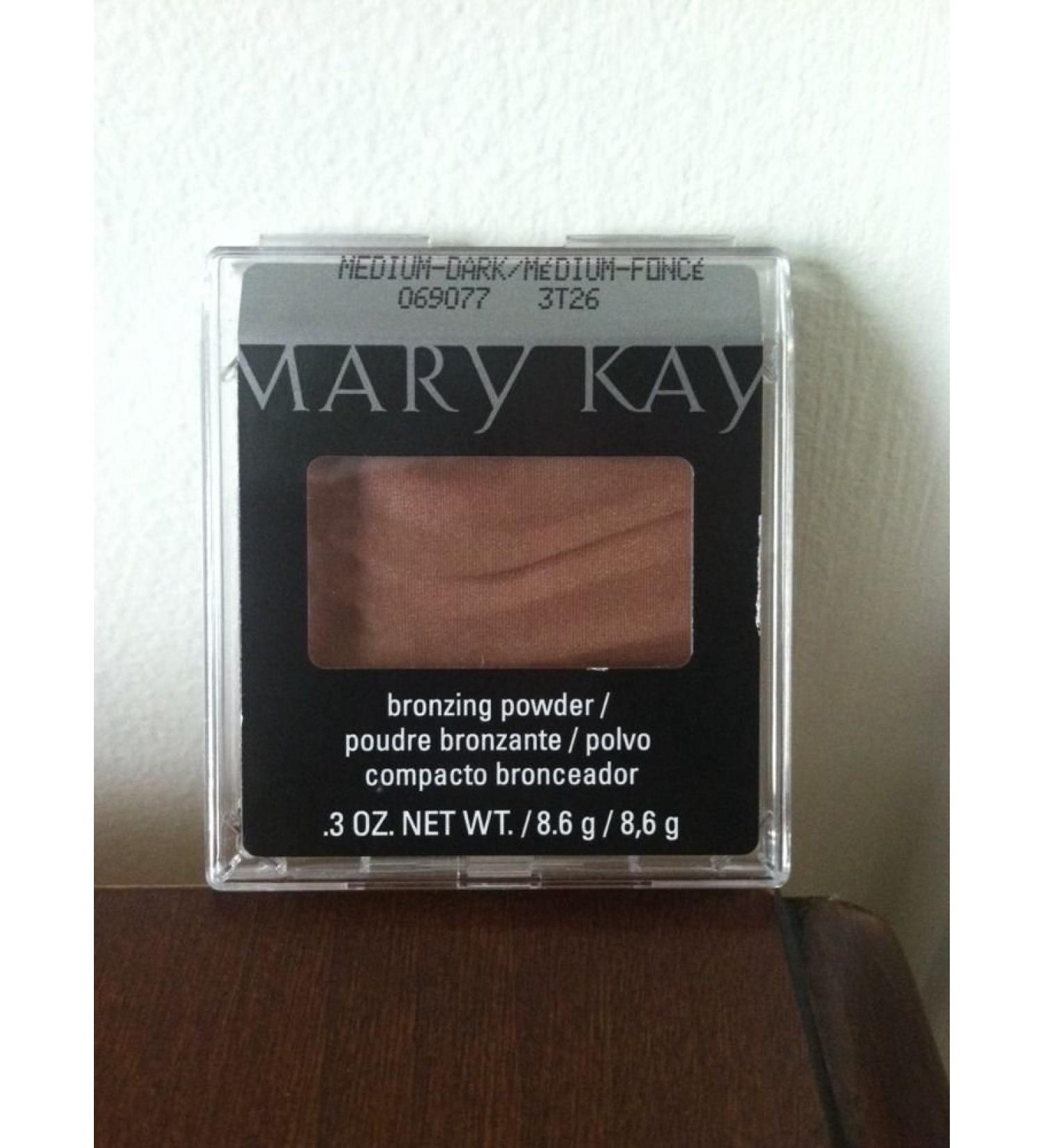 New! Mary Kay Bronzing Powder Medium-Dark