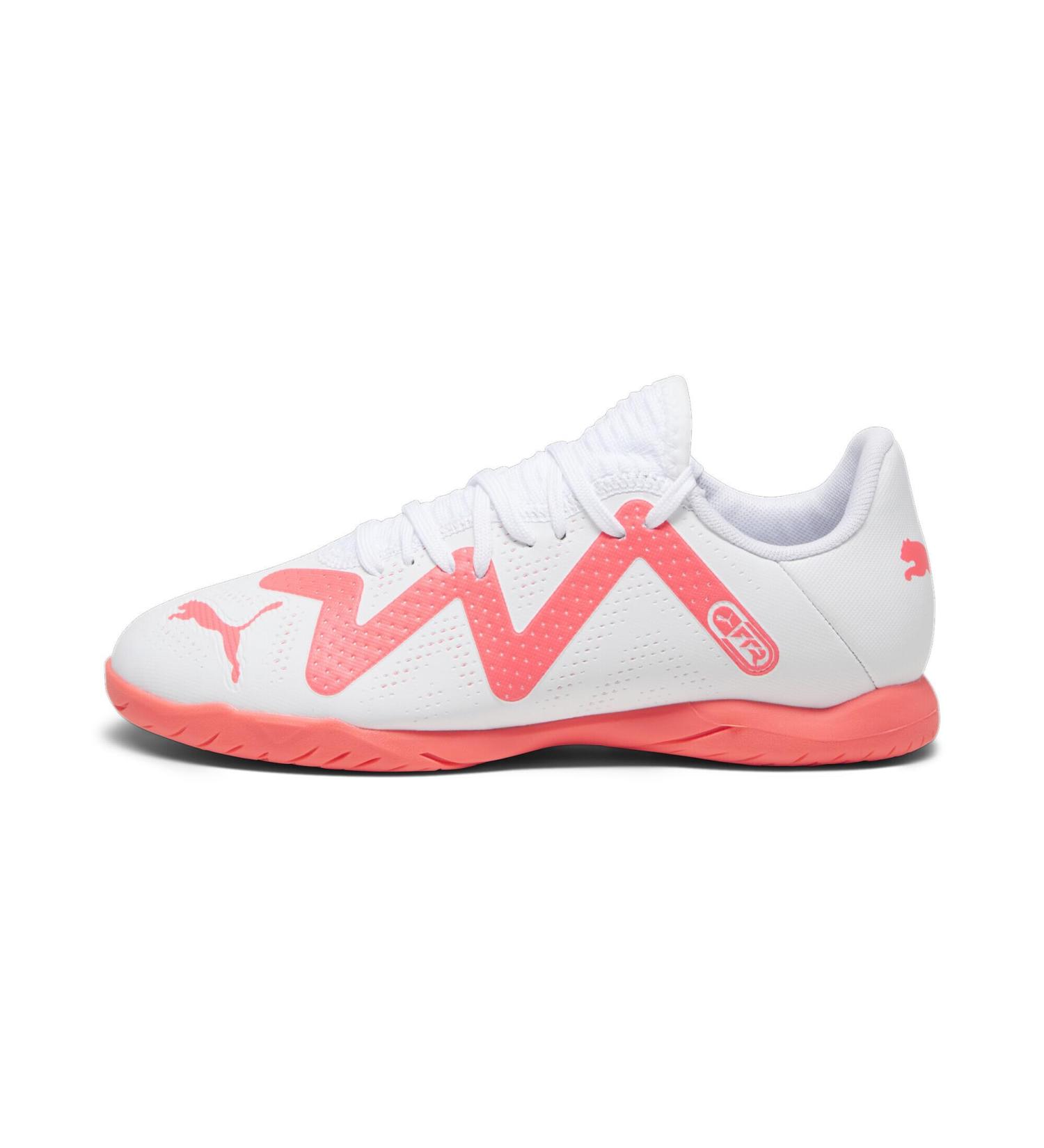 PUMA Unisex Kids Future Play It Jr Football Shoe - 37 EU White & Fire Orchid | International Shipping Available - Buy Online on GoSupps.com