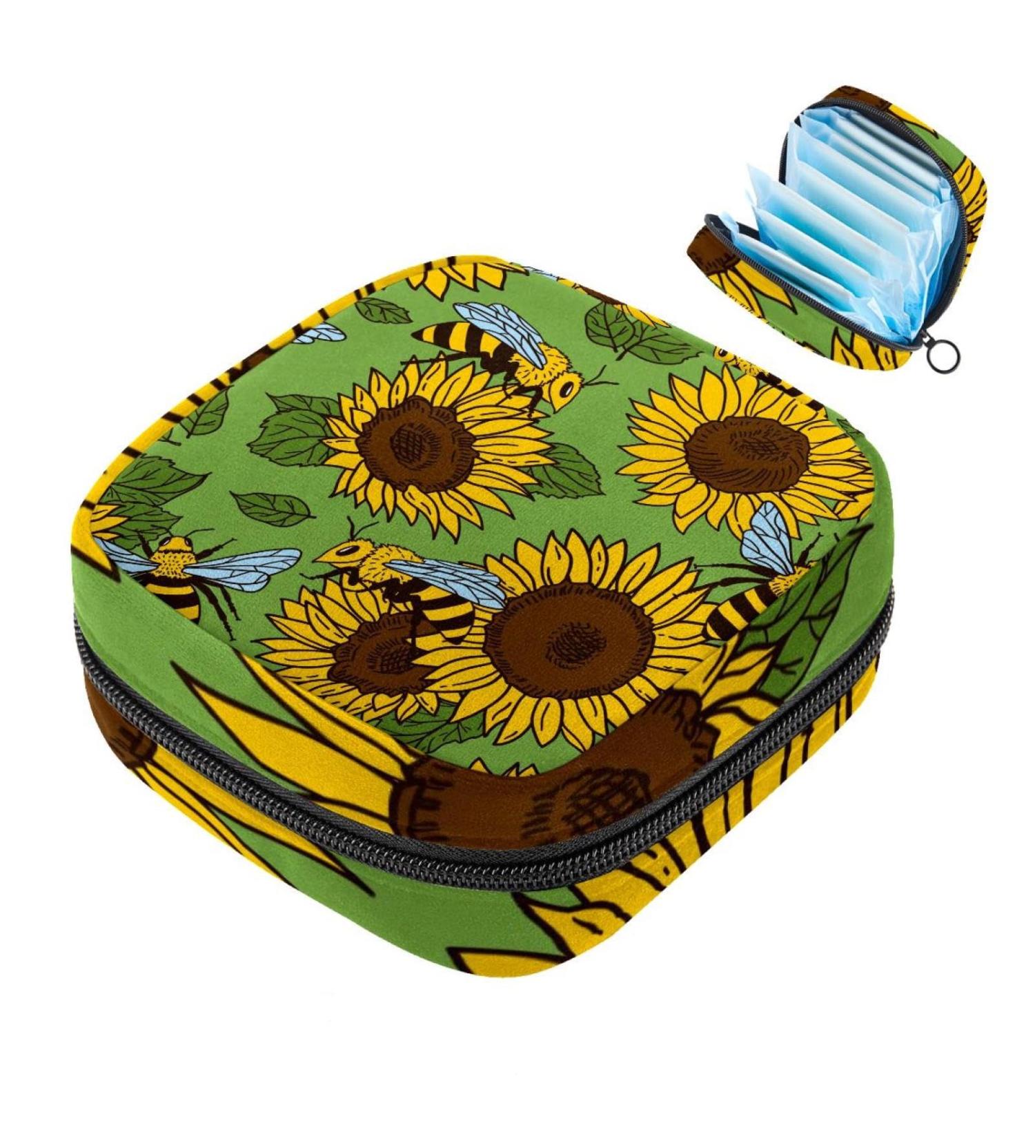 Buy Muooum Retro American Flag Menstrual Polster Bag with Zipper - Stylish Tampon Collect Bag for Women & Girls - Buy Online on GoSupps.com