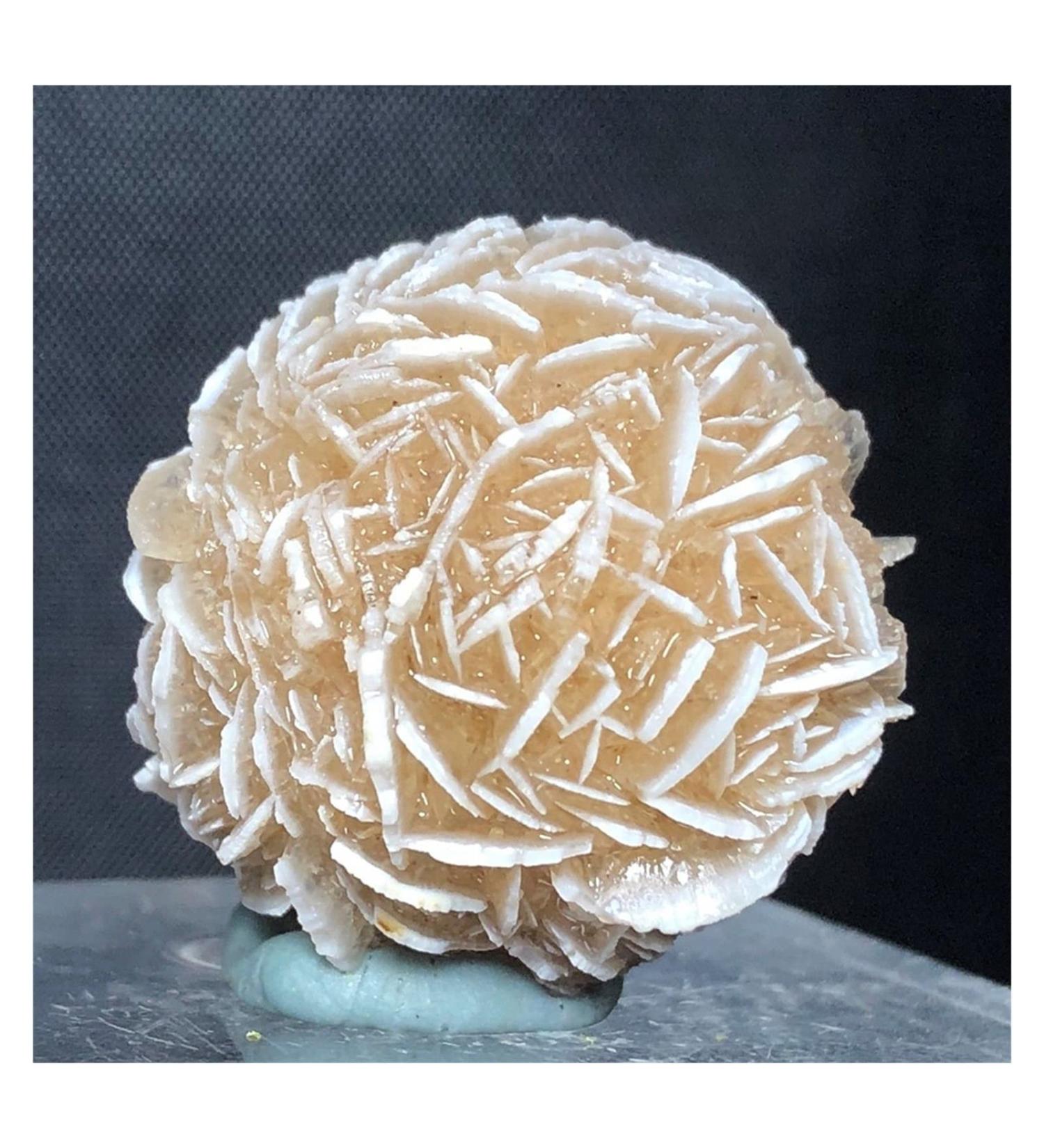 Crystal Cluster 120g Natural Desert Rose Selenite raw Crystal Stone Rough Sample Cluster fengshui Decor - Buy Online on GoSupps.com