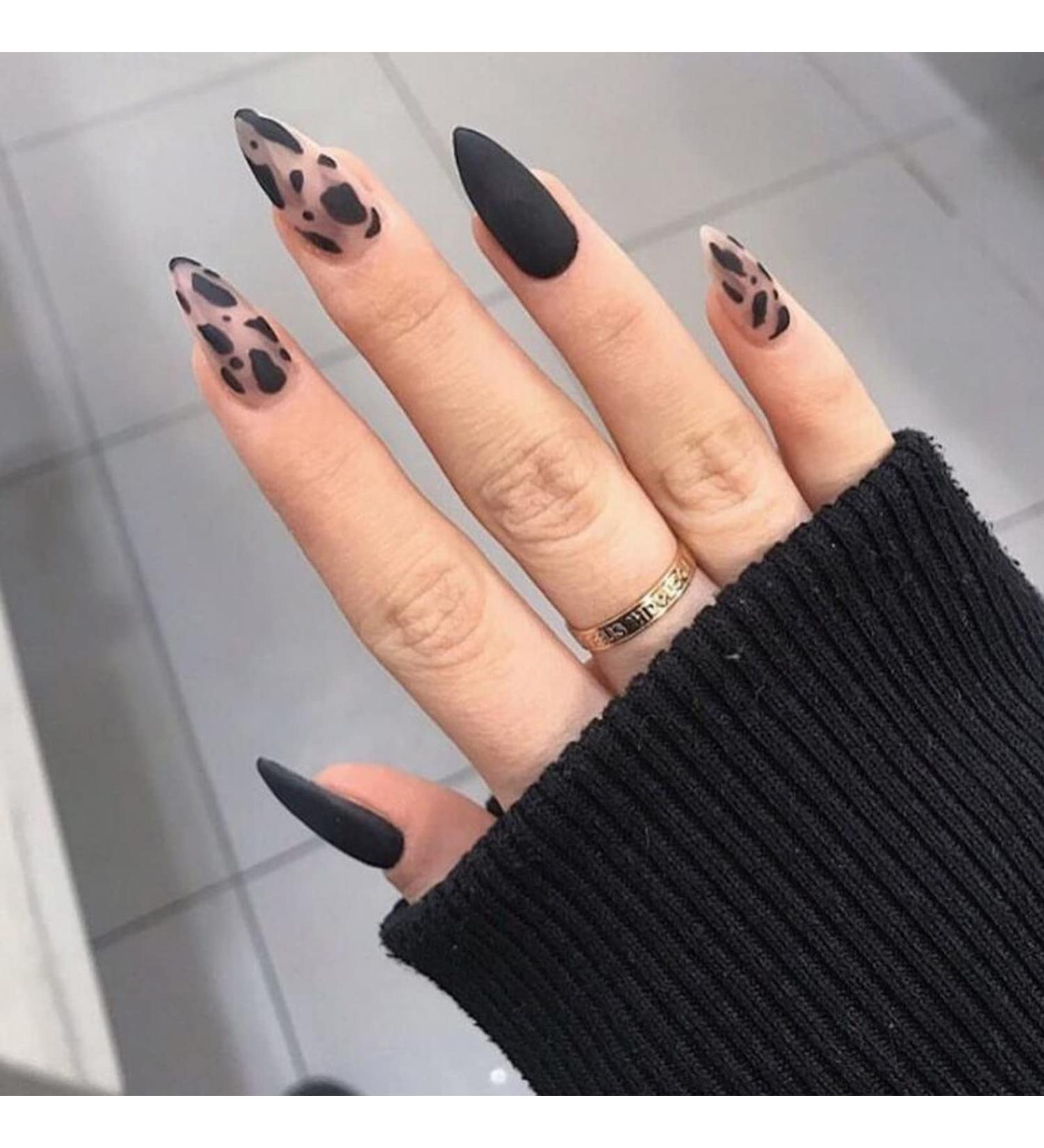 Short French Fake Nails - 24 PCS Lilac Daisy Design with Glue | Acrylic Full Cover Tips for Women and Girls - Buy Online on GoSupps.com