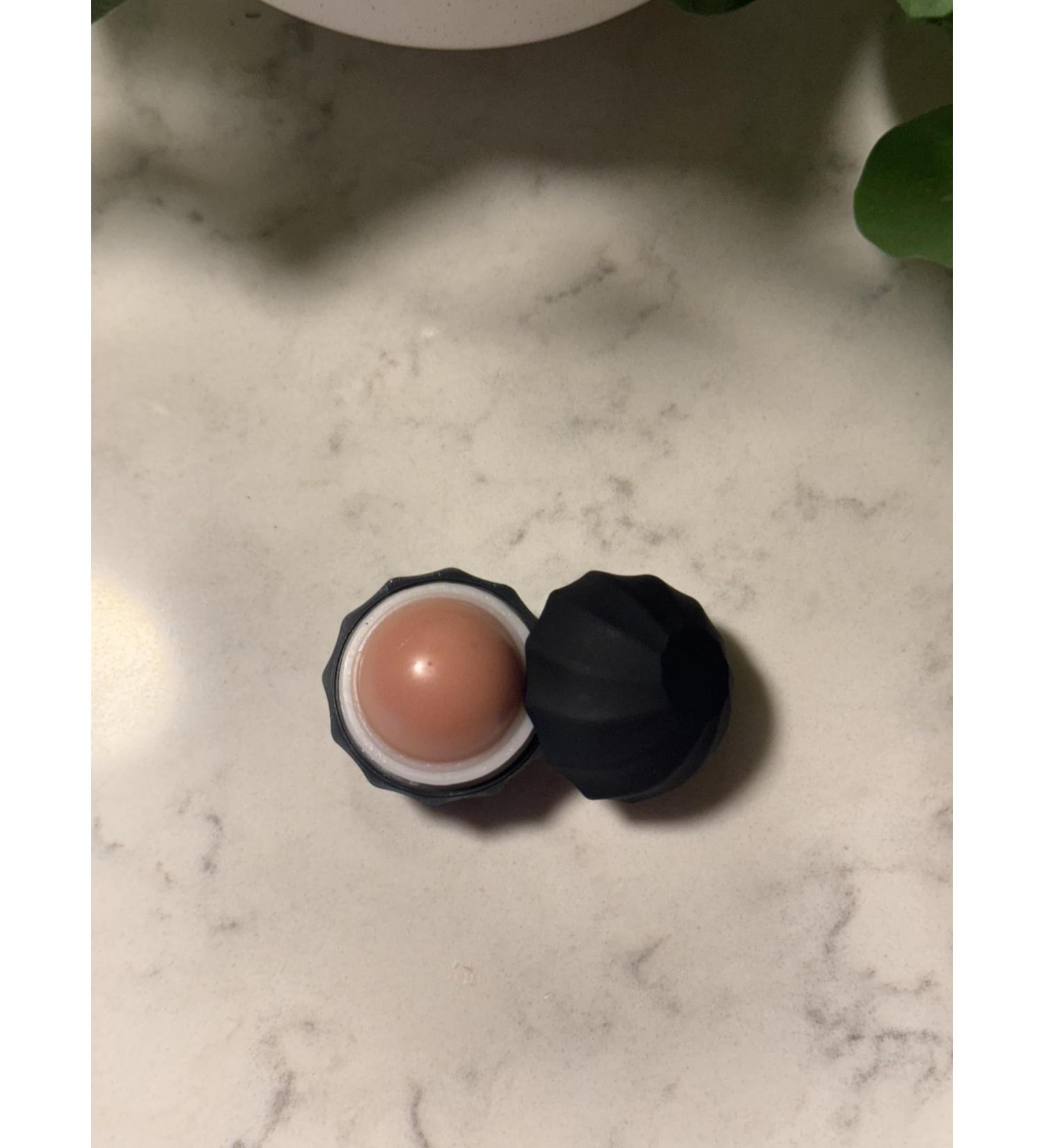 Organic Caramel Lip Balm Natural Ingredients Cruelty-Free and Paraben-Free Formula Hydrating and Moisturizing Treatment with Sweet Aroma