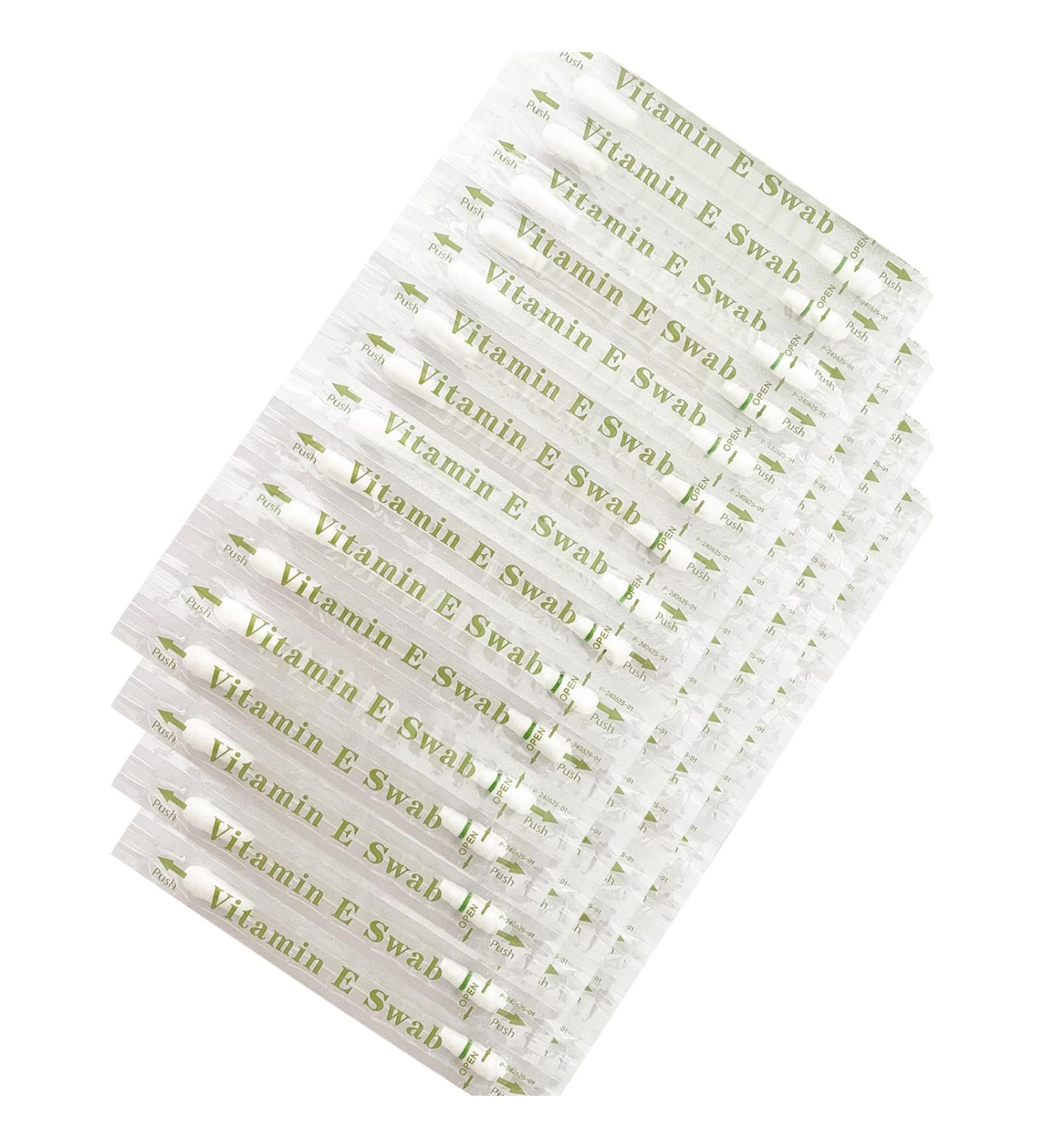 120 Pcs/Pack Lips Oil Cotton Swabs Disposable Oil Q-tip Applicators for Protect Lip Gum Anti-Dry Moisture Use Before Teeth Whitening - Buy Online on GoSupps.com