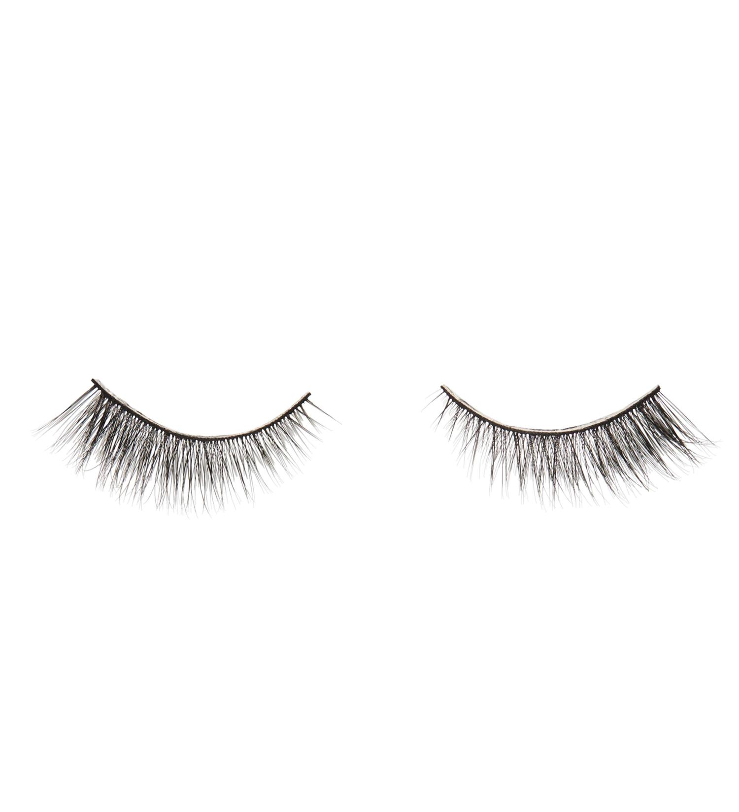 e.l.f  Winged & Bold Luxe Lash Kit  Double Layer  Crisscross  Soft  Flexible  Blends Seamlessly  Lengthens  Adds Drama and Volume  Set of 2 Lash Strips  Applicator Included 1 Pair (Pack of 1)