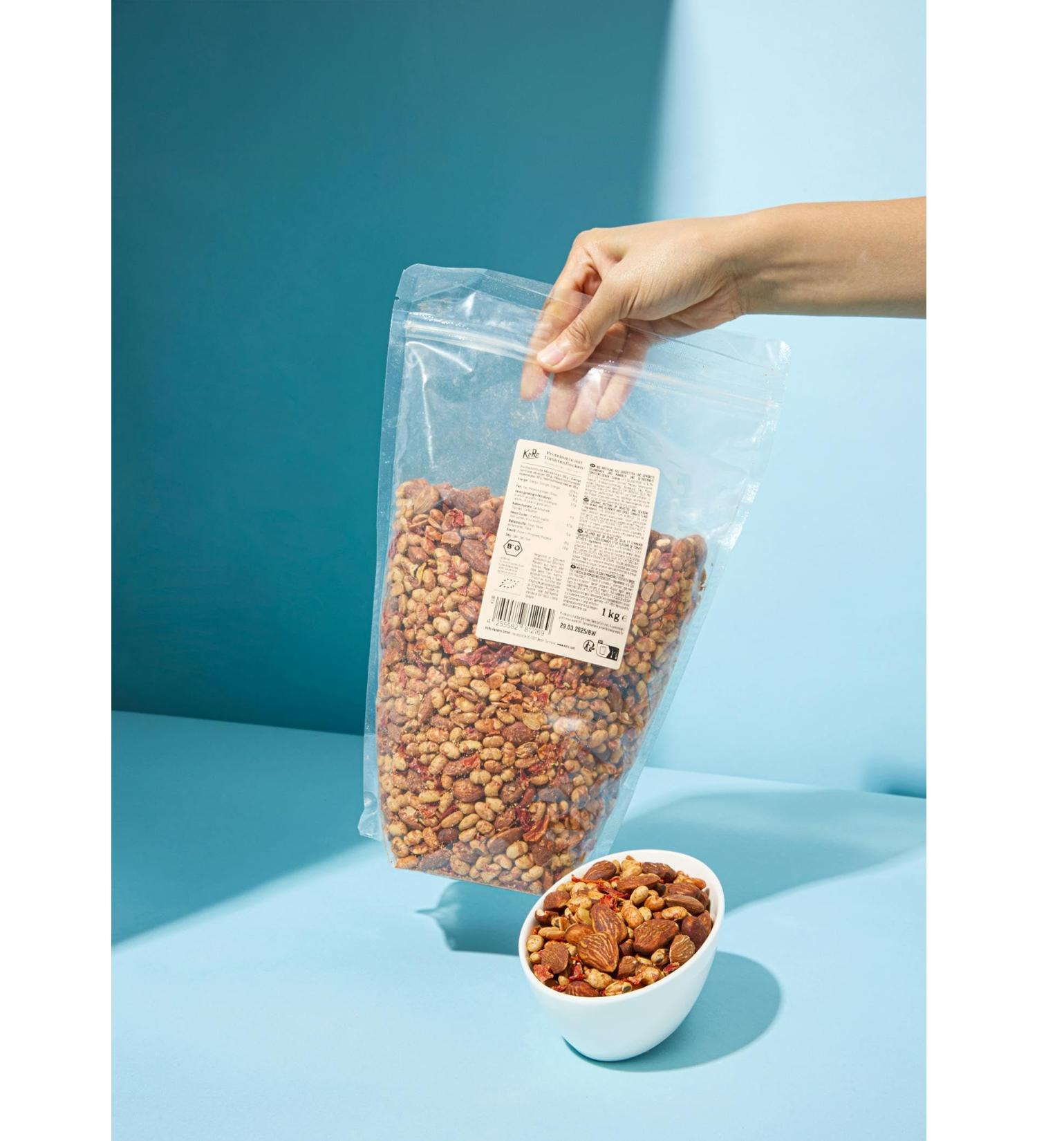  KoRo KoRo - Organic Protein Mix with Tomato Flakes 1 kg - Roasted and Spiced Soybeans and Almonds - High Protein Content - Vegan - Buy Online on GoSupps.com