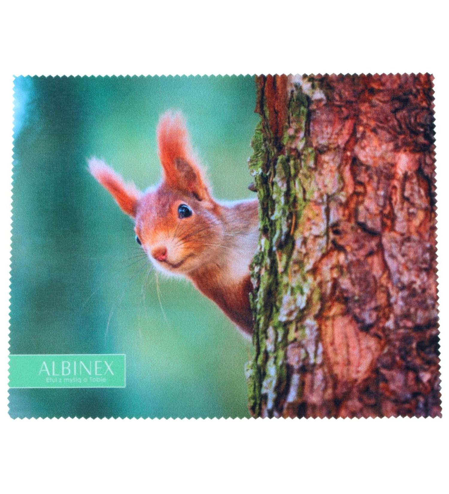 Charming microfibre cloth with cute squirrel motif - 17.5 x 15.3 cm