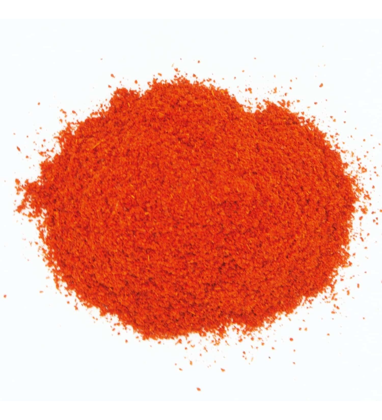 Extra hot pepper called "Cayenne" in powder form in an economical 1 kilogram sachet