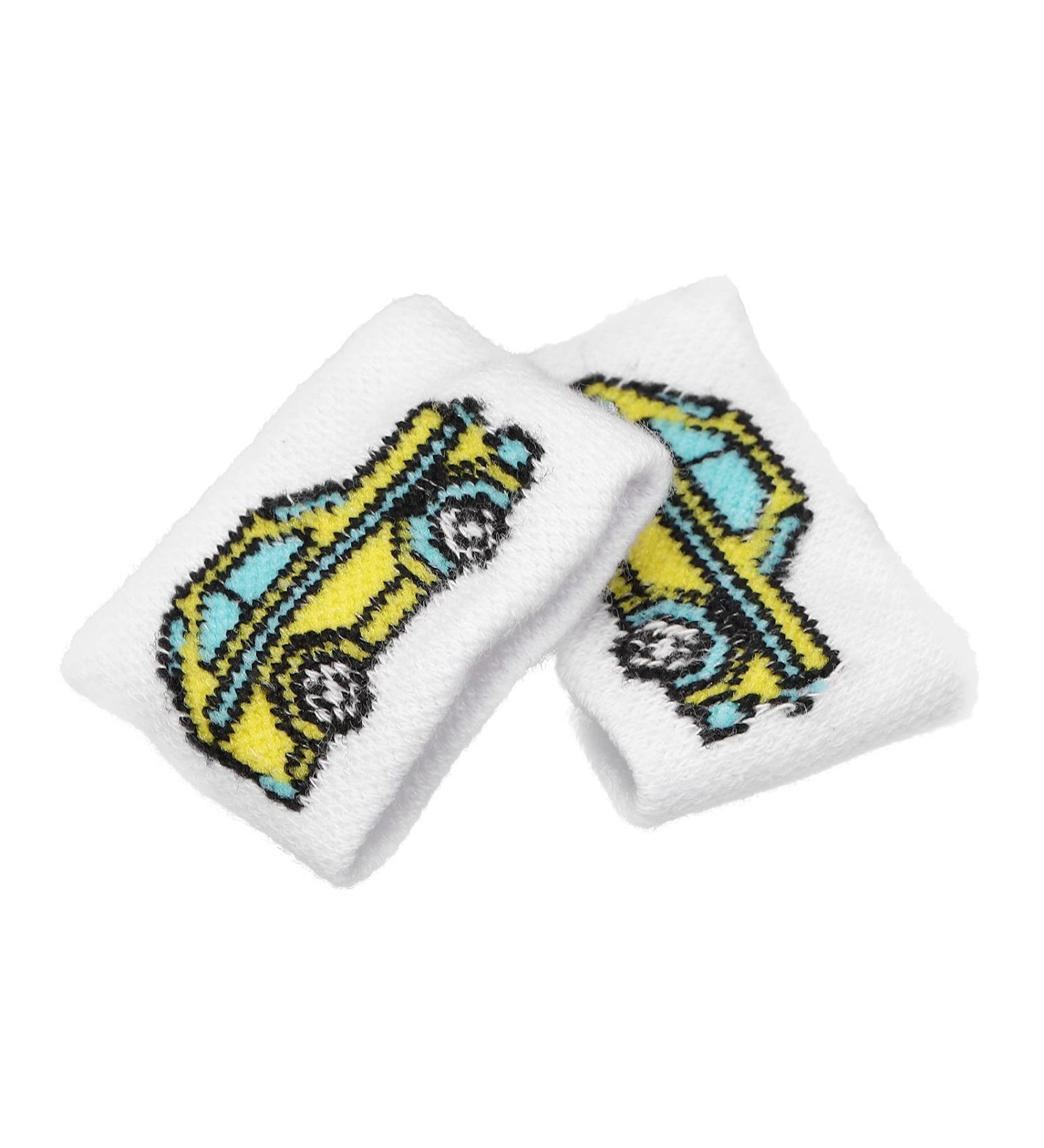 Acupressure Anti-Nausea Wristbands for Cars & Airplanes - Washable, Reusable, Non-Slip Fit - Buy Online on GoSupps.com