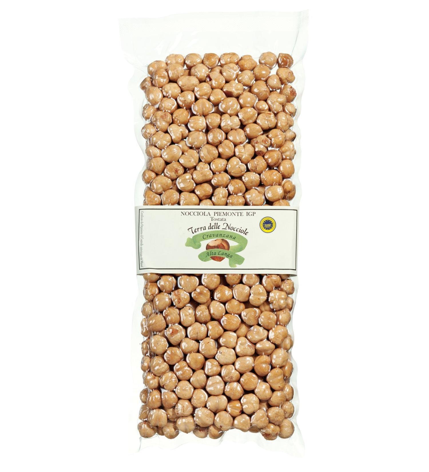 Roasted hazelnuts from Piedmont. Hazelnut kernels premium quality natural. Terra delle Nocciole 500 g