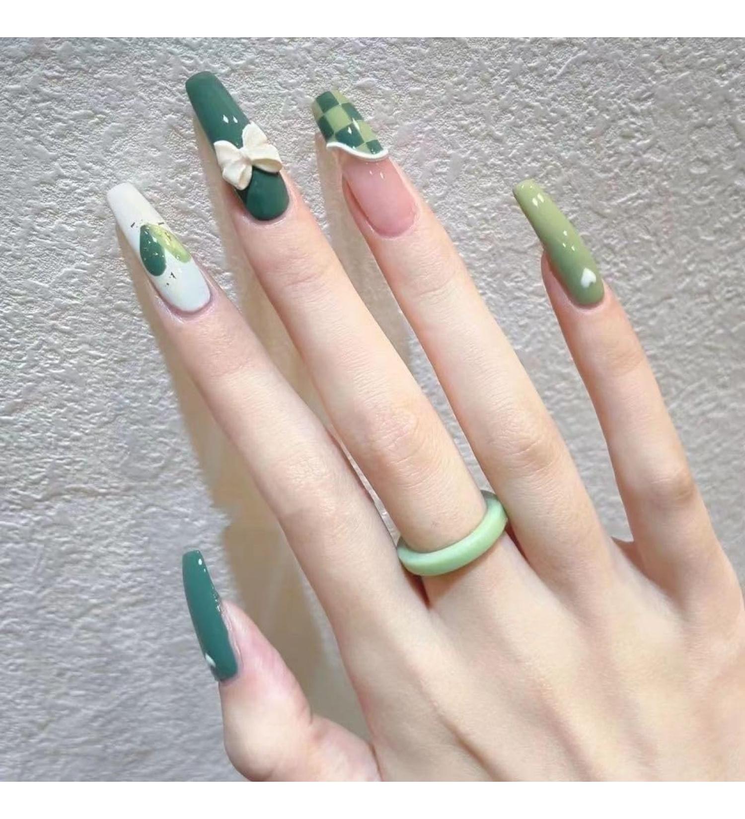 Temperament enhancement manicure long green white checkerboard hand-painted love bow super white pure hand-worn armor.(M)