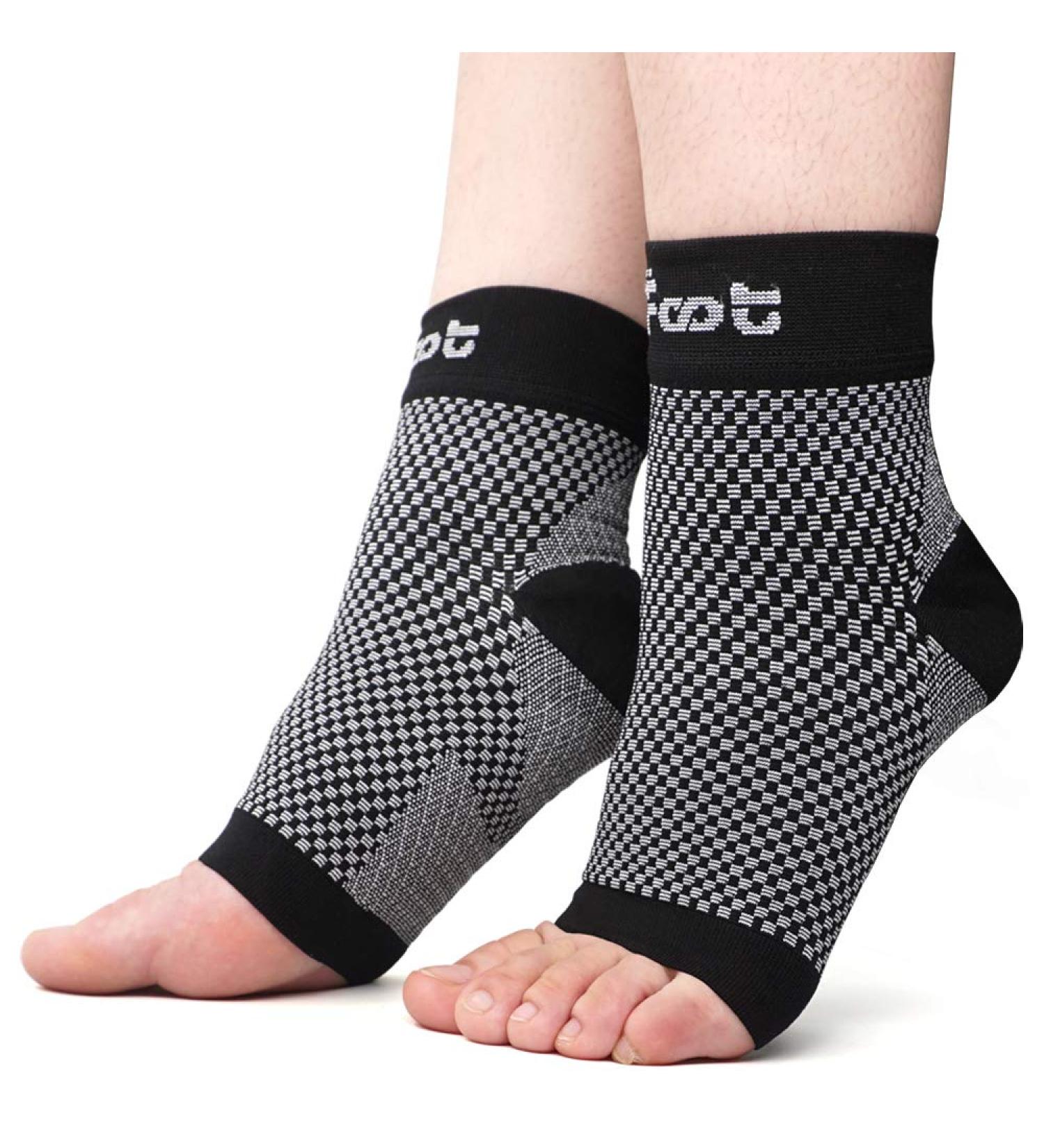 Compression Arch Support Sleeves with Gel Pads for Plantar Fasciitis & Foot Pain Relief - Medium Size (1 Pair) - Buy Online on GoSupps.com