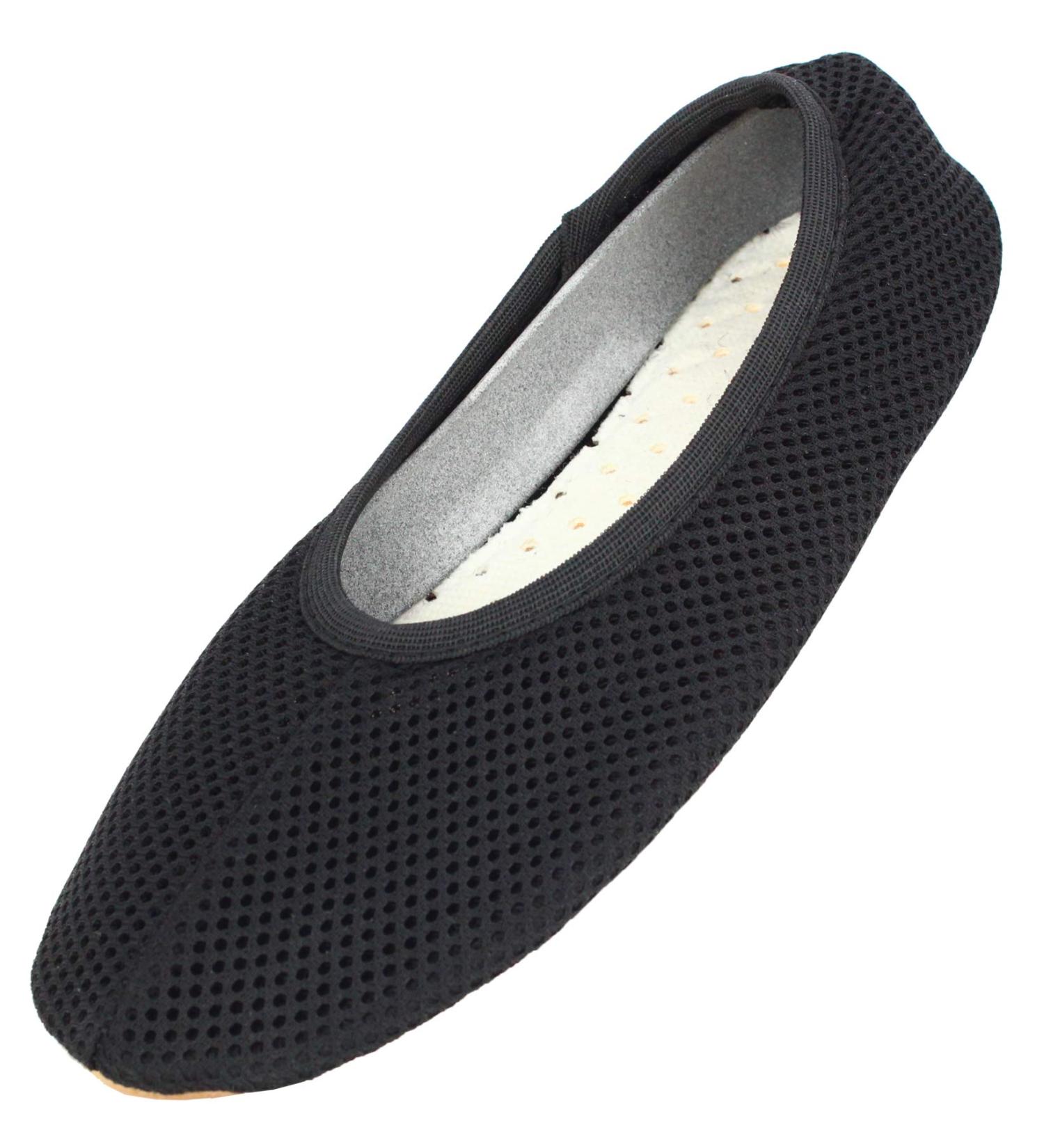 Beck Unisex Kids Airbecks Gymnastics Shoes - 31 EU Black | Shop Internationally Online - Buy Online on GoSupps.com