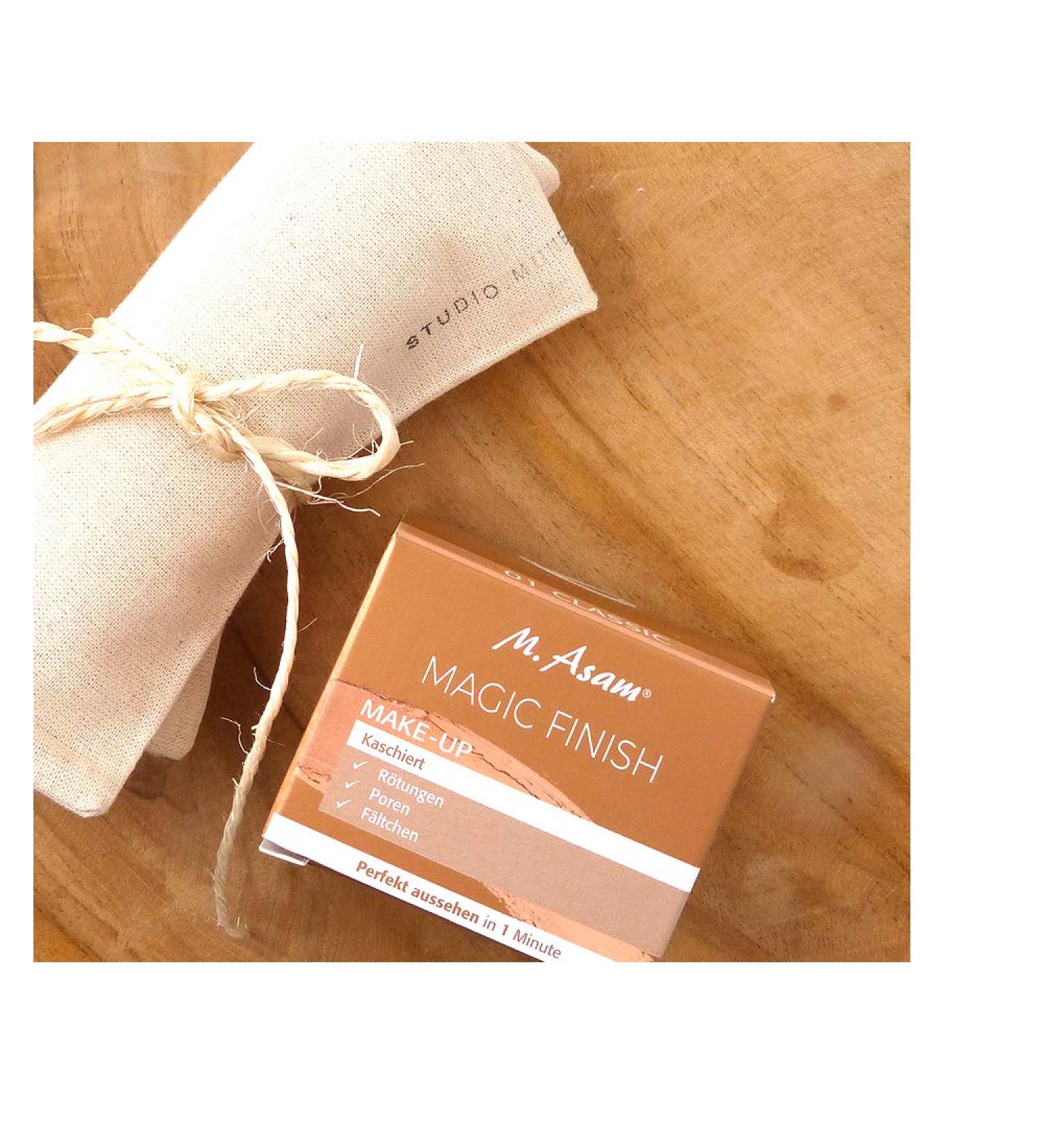 STUDIO.MUNET Set of 2 MUNET Makeup Foam Shower Bags 30 ml Beige