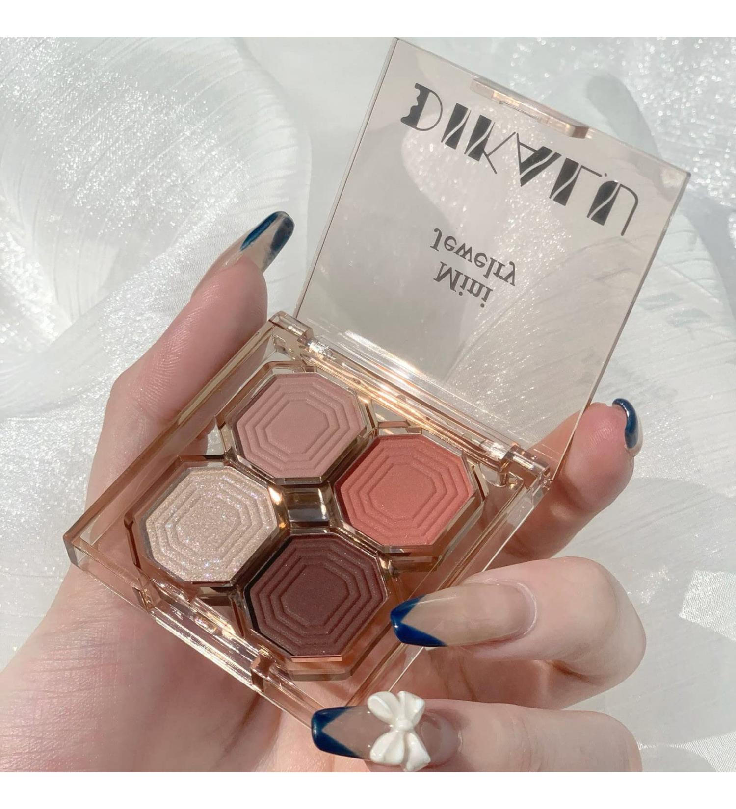Lacyie Glitter Fard Paupi res 4 Couleurs Scintillant Fard Paupi res Portable Fard Paupi res Glitter Maquillage Paupi res Poudre Longue Dur e Bronzer Stick Girl (B One Size) - Buy Online on GoSupps.com