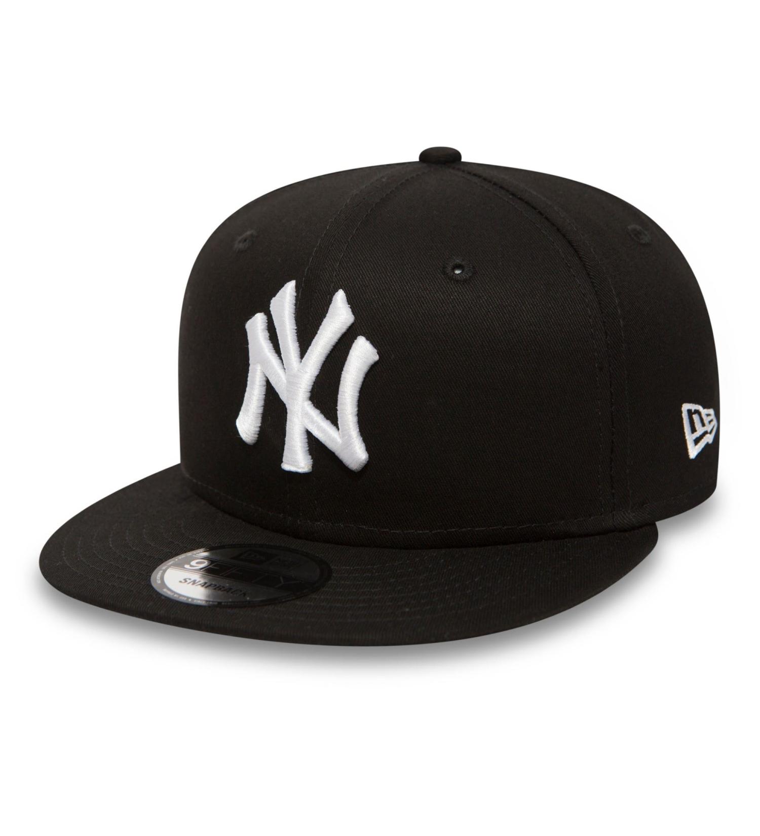 Shop New Era New York Yankees Black Adjustable 9Fifty Snapback Cap - MLB Seasonal Collection - Buy Online on GoSupps.com